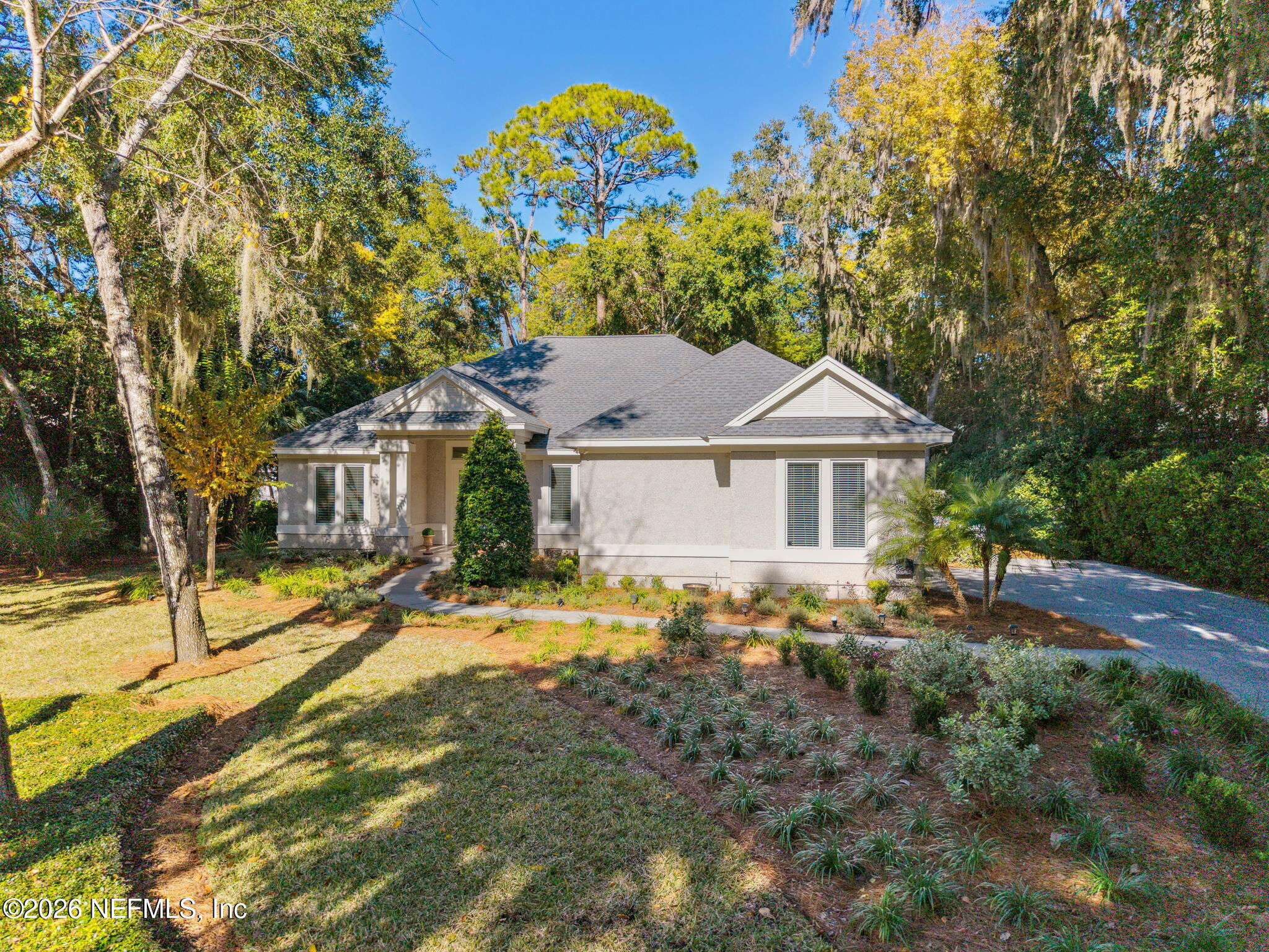 4 MOSS OAKS Drive