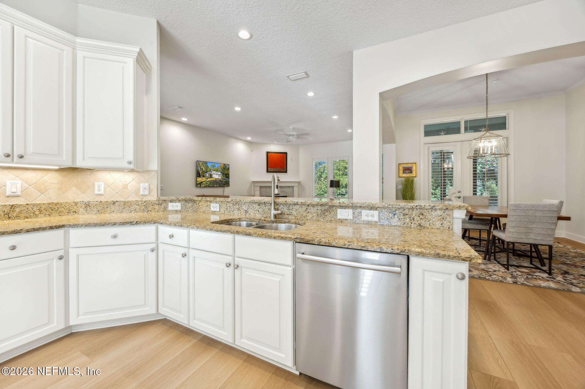 4 MOSS OAKS Drive