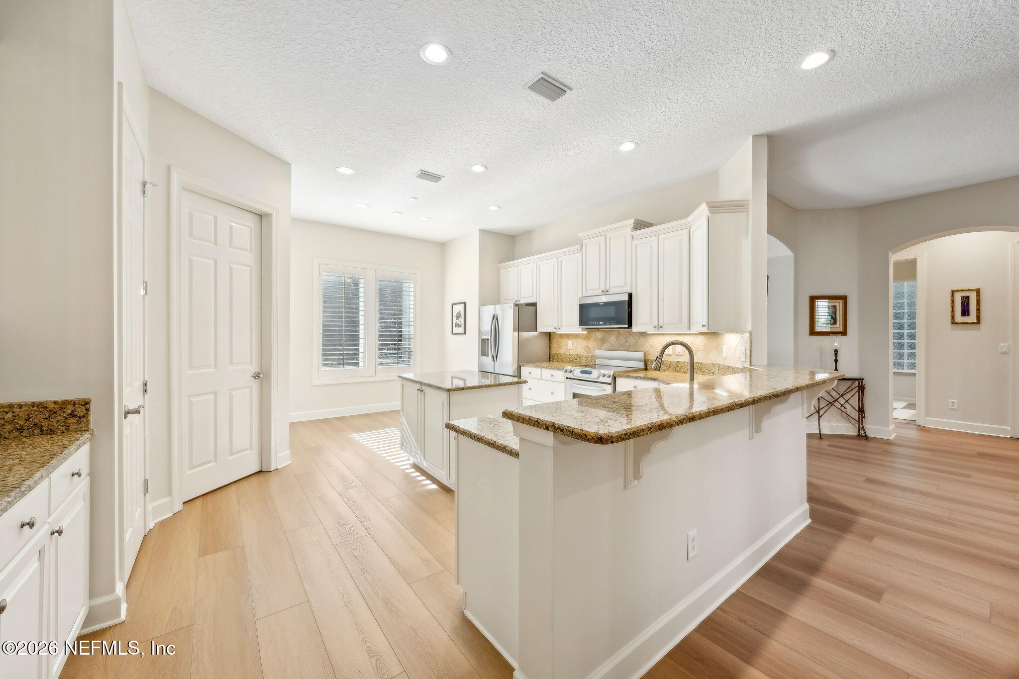 4 MOSS OAKS Drive