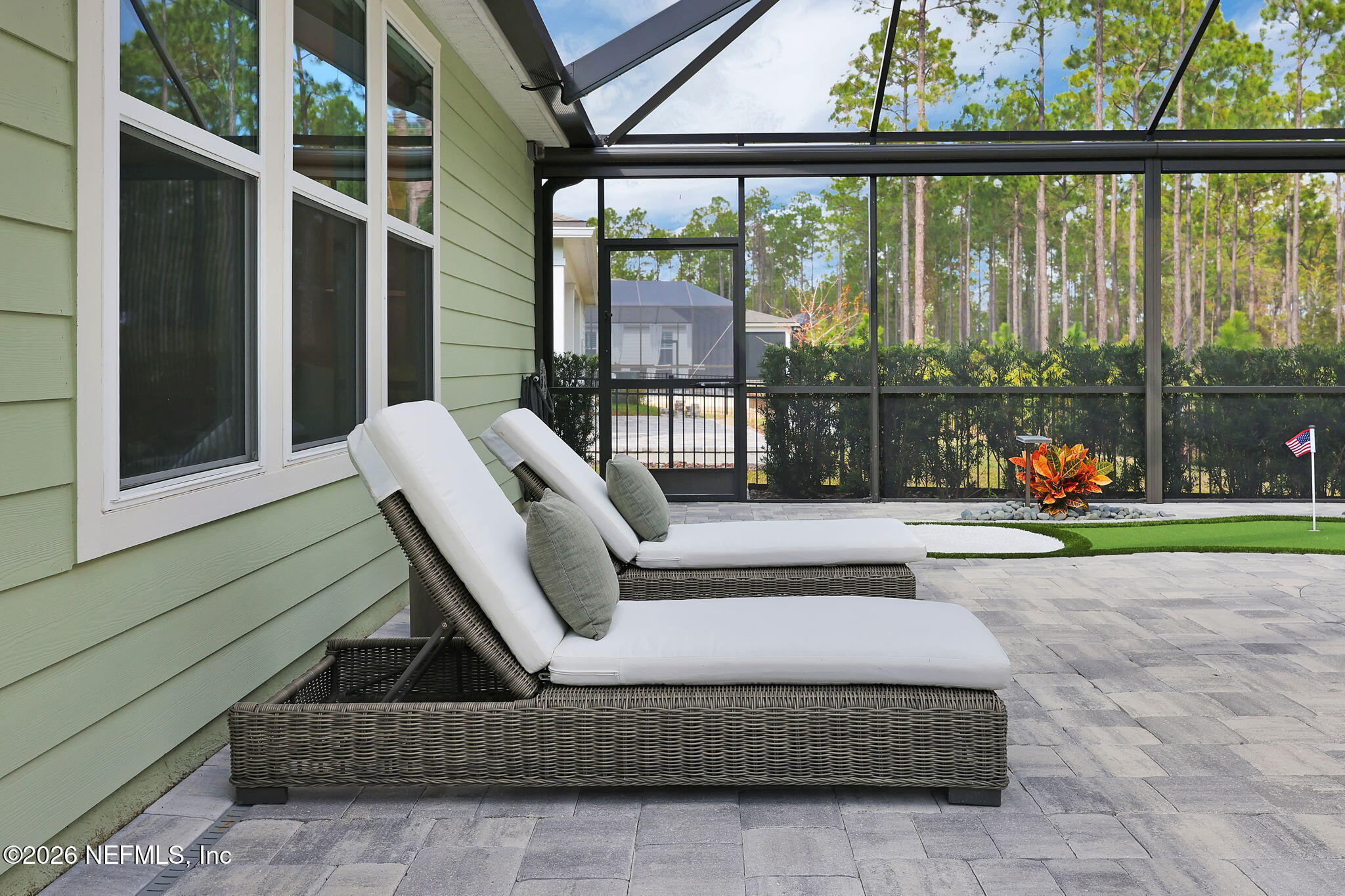 638 CURVED BAY Trail