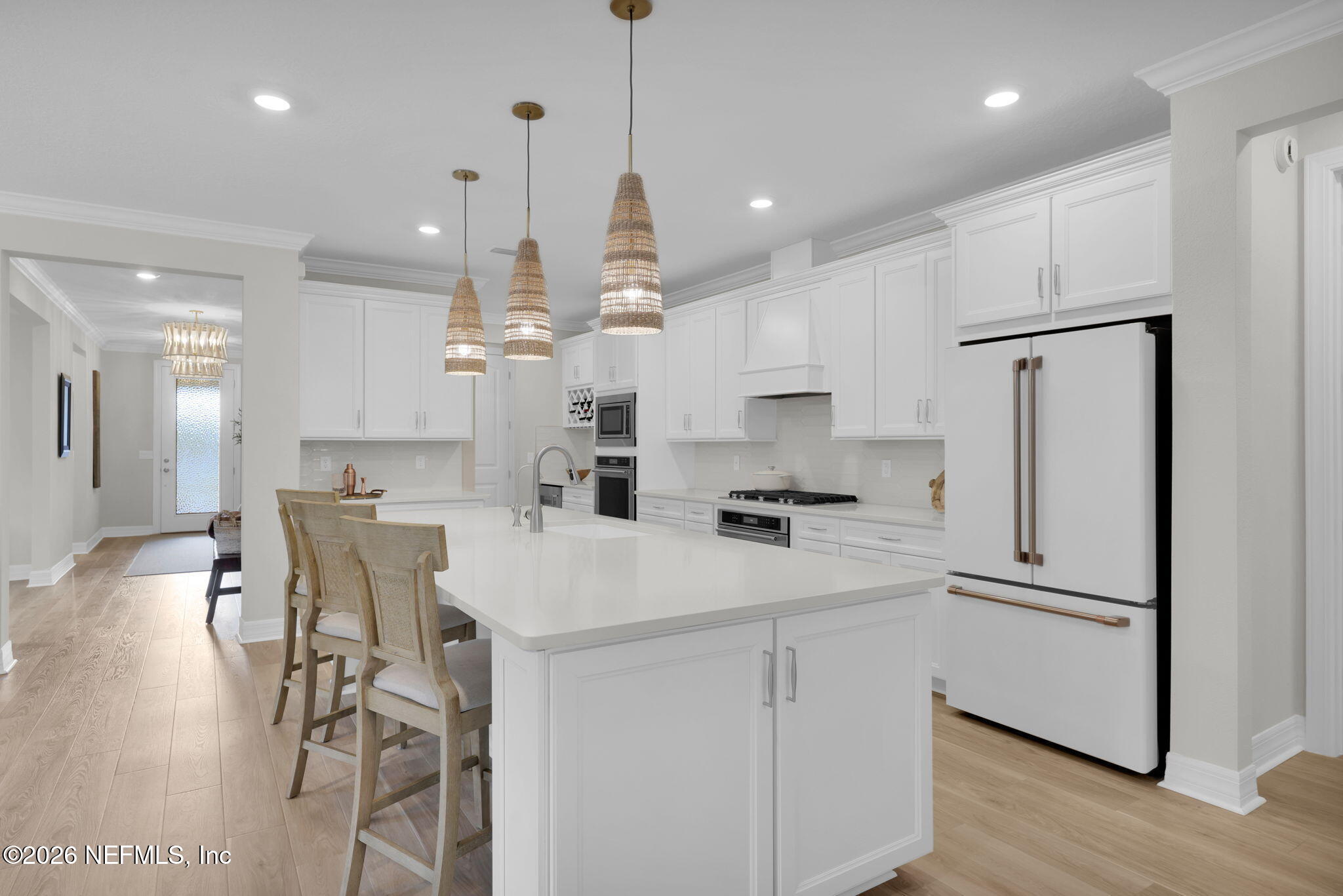 638 CURVED BAY Trail