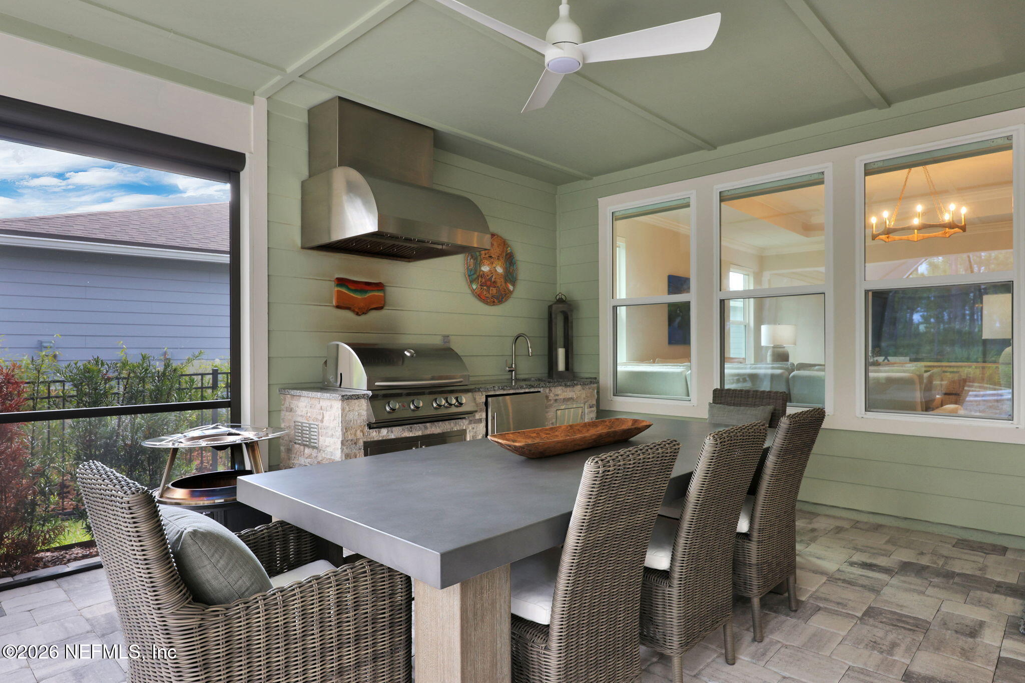 638 CURVED BAY Trail