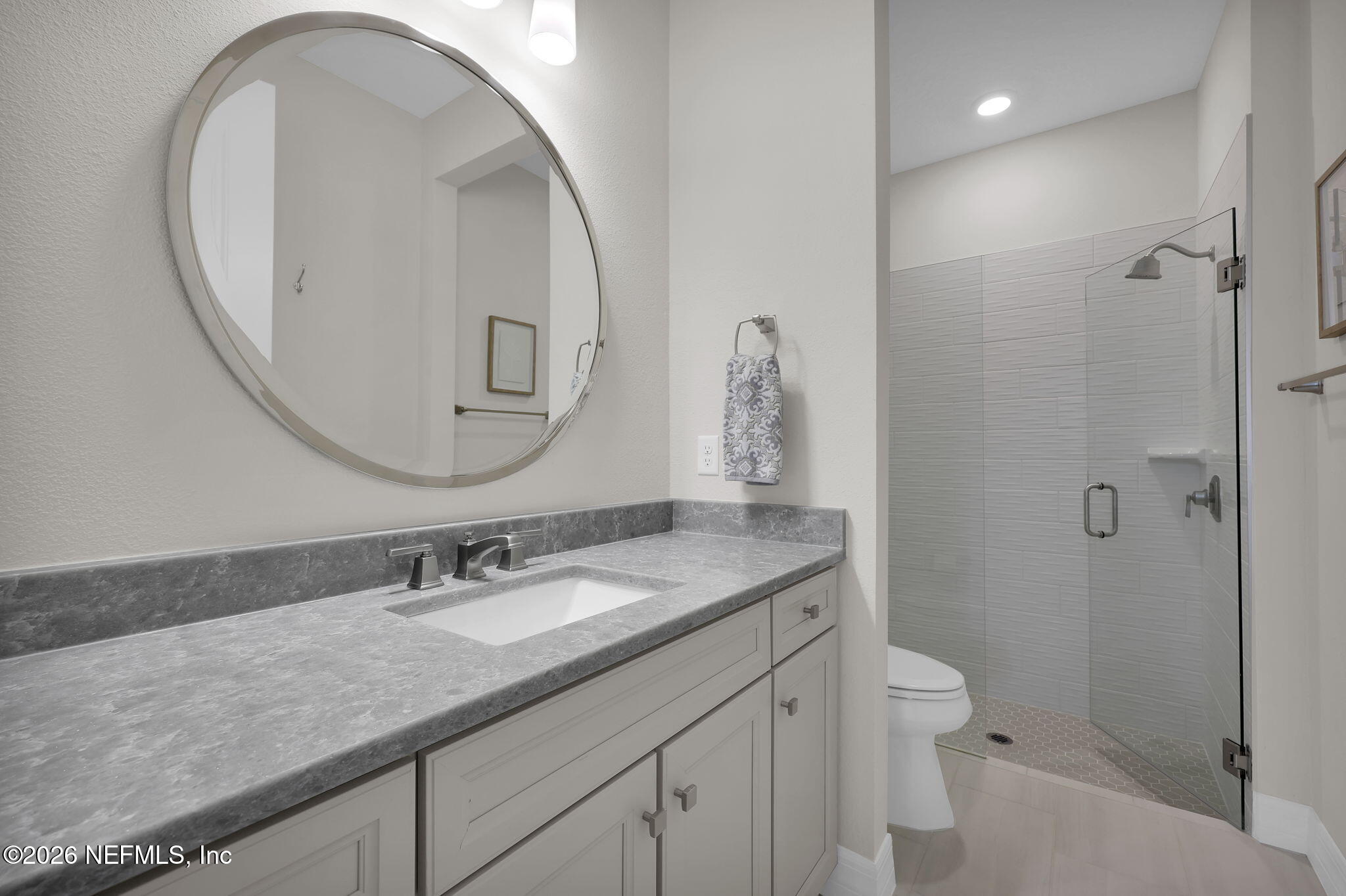 638 CURVED BAY Trail