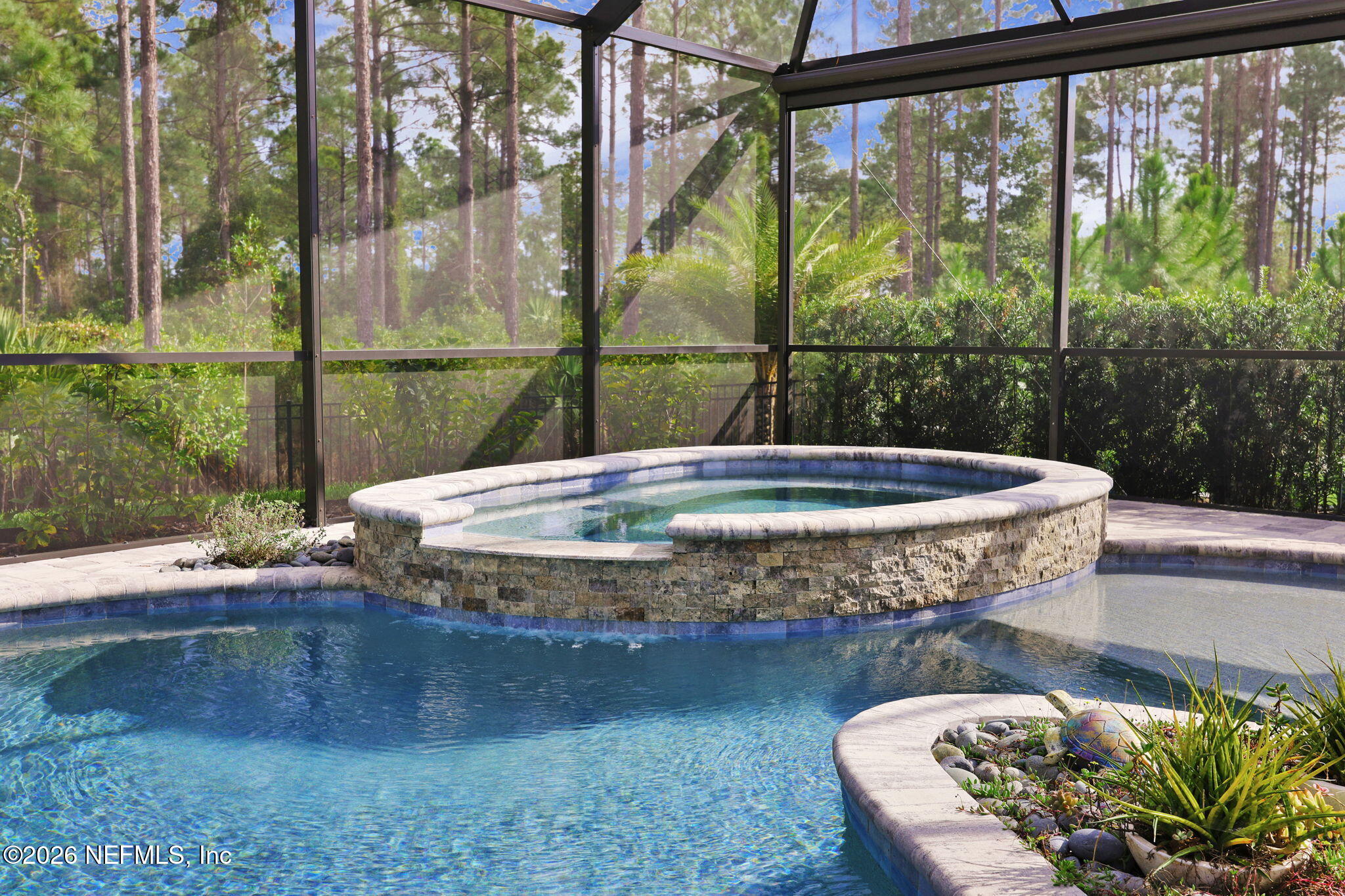 638 CURVED BAY Trail