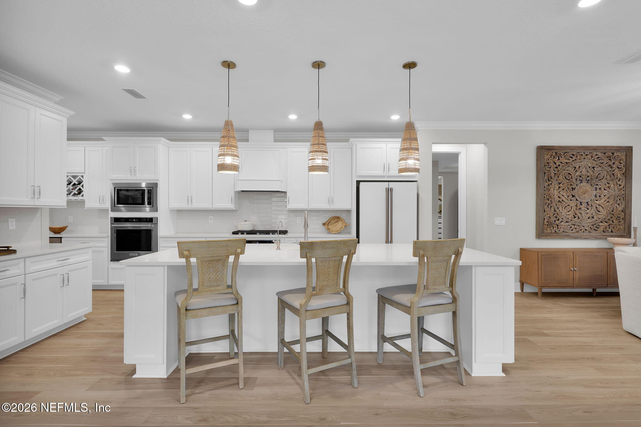 638 CURVED BAY Trail