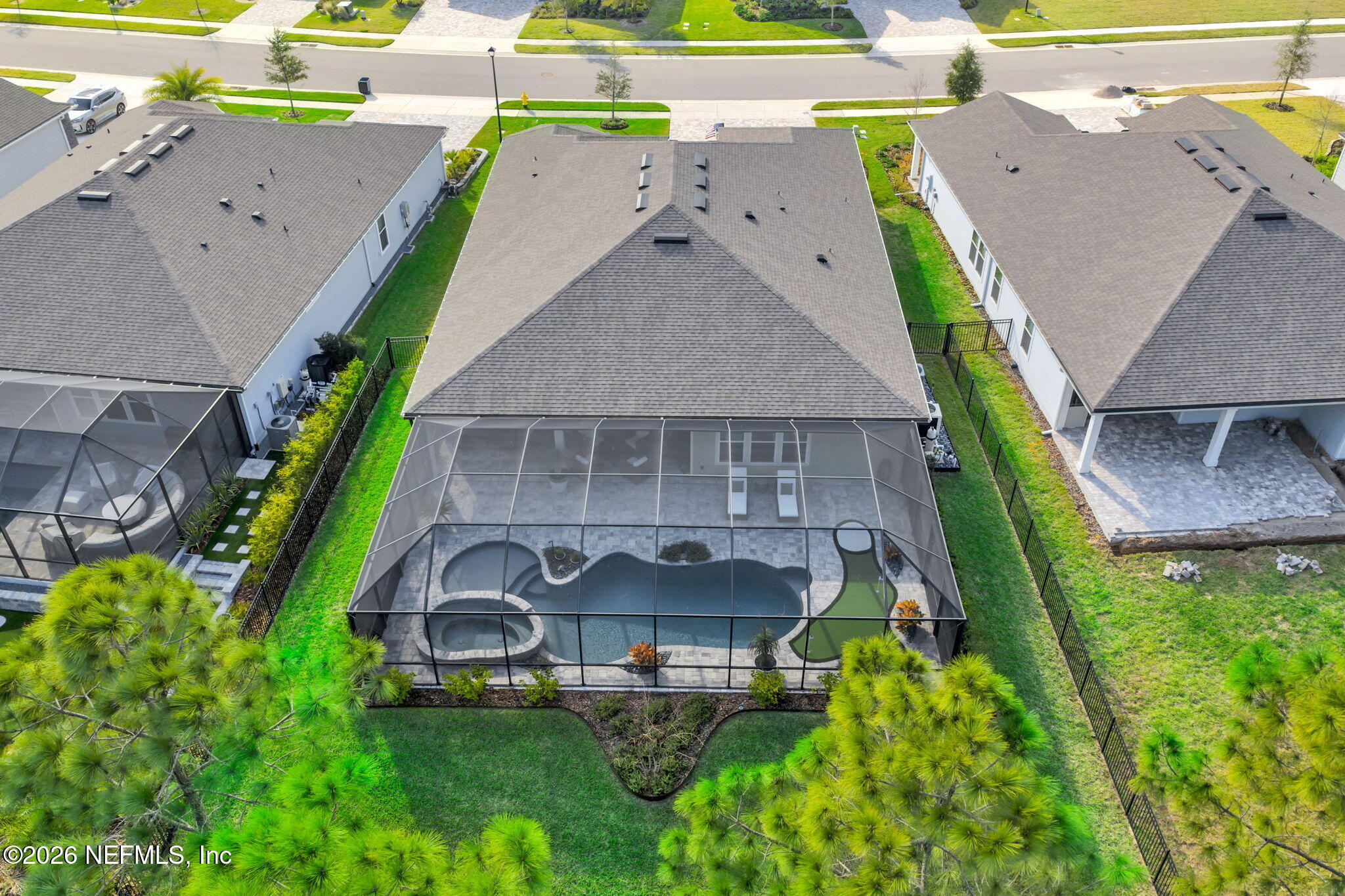 638 CURVED BAY Trail