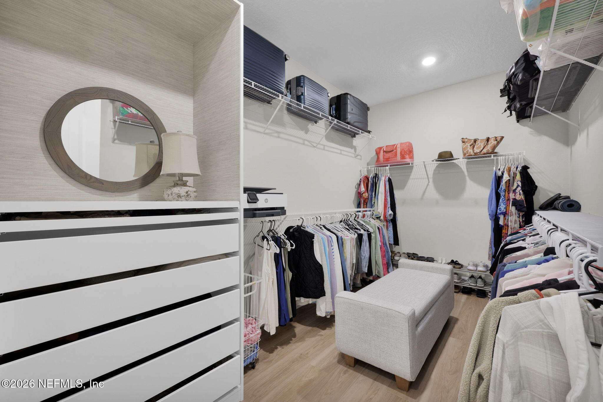 638 CURVED BAY Trail