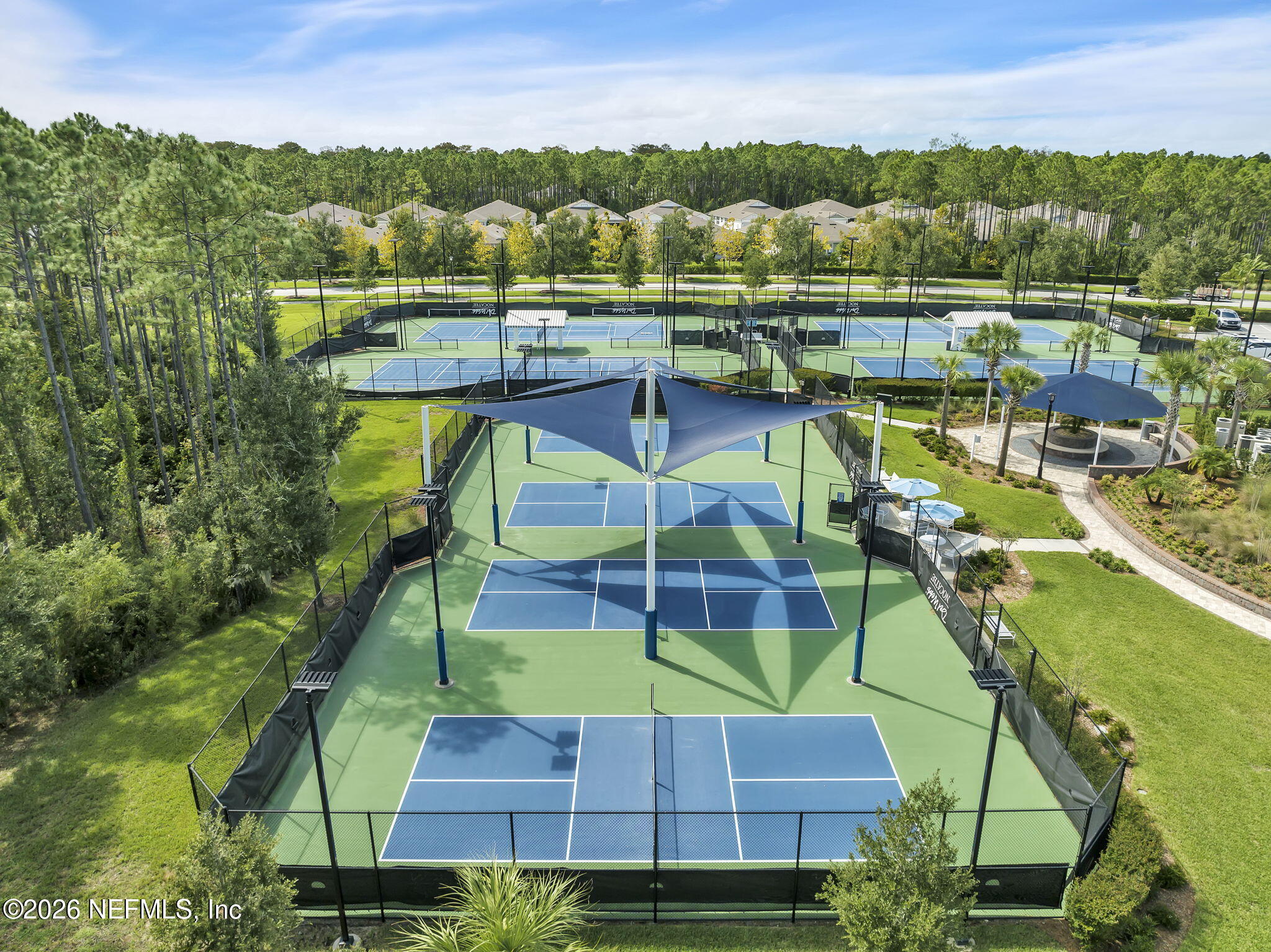 638 CURVED BAY Trail