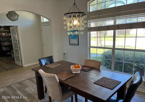 377 MAPLEWOOD Drive, St. Johns