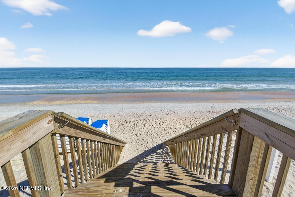 320 OCEAN CREST Drive