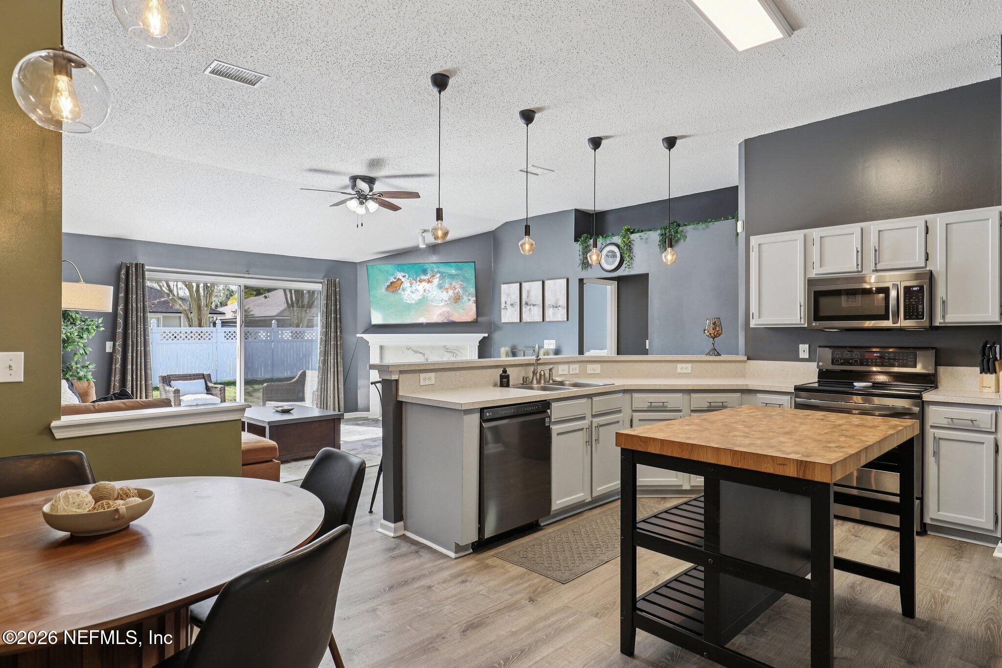 1005 ANDREA Way, St. Johns