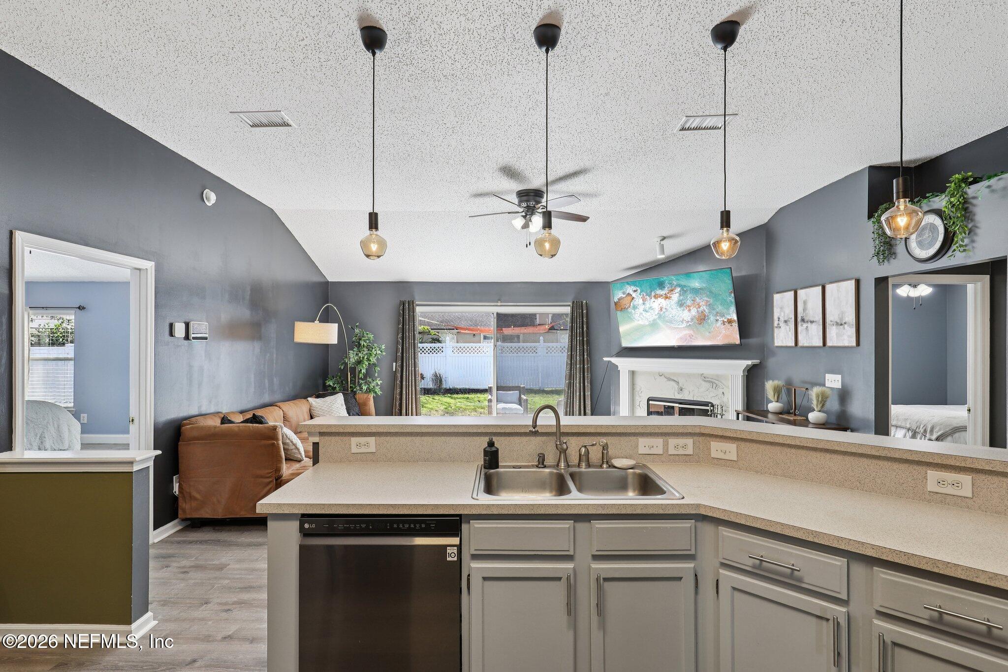 1005 ANDREA Way, St. Johns