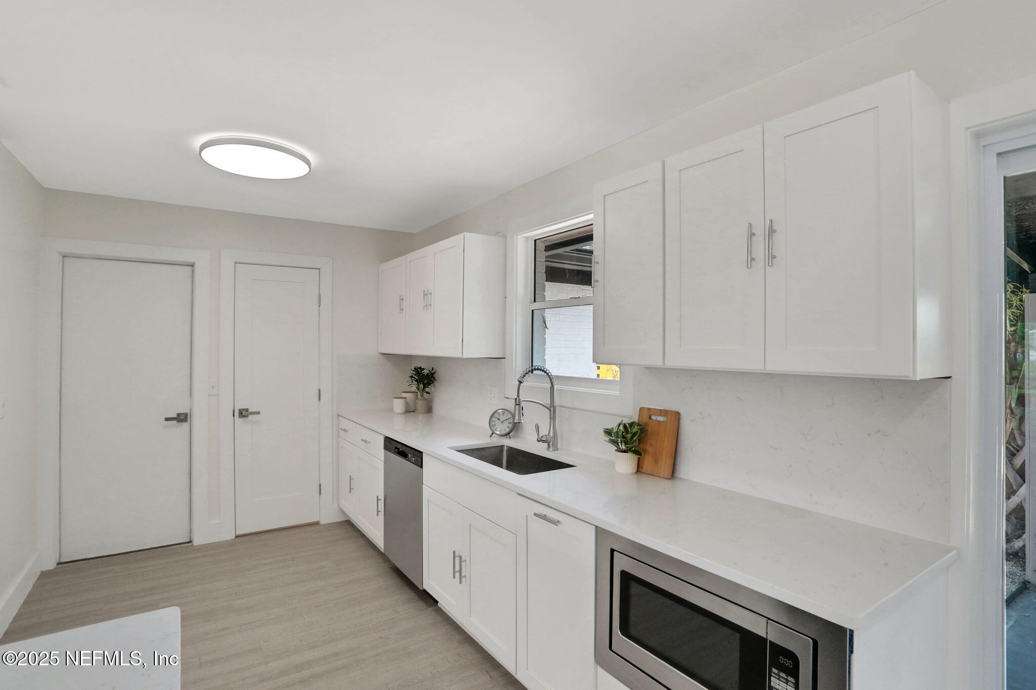 4109 TIDEVIEW Drive