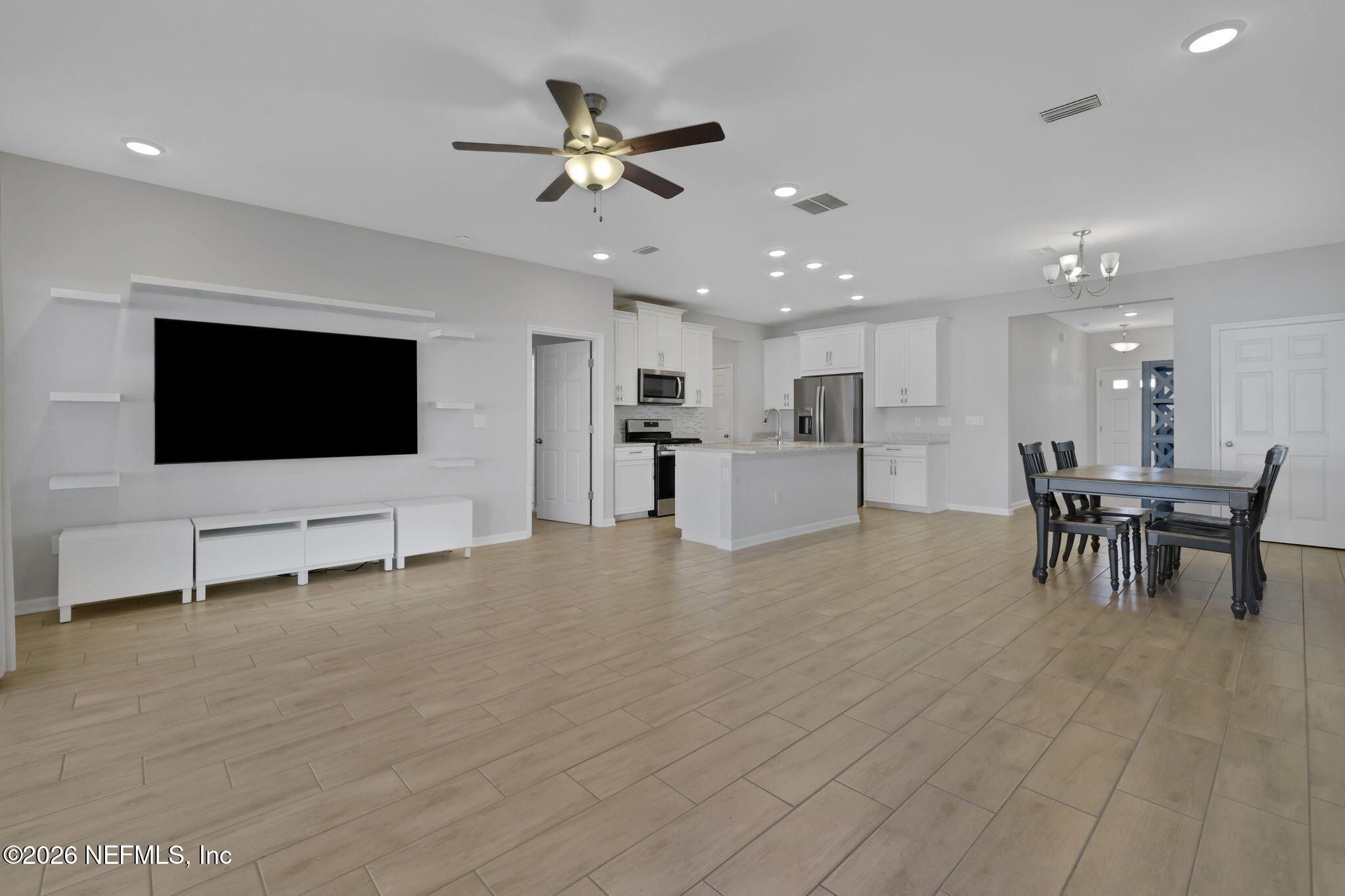 383 NARROWLEAF Drive, St. Johns