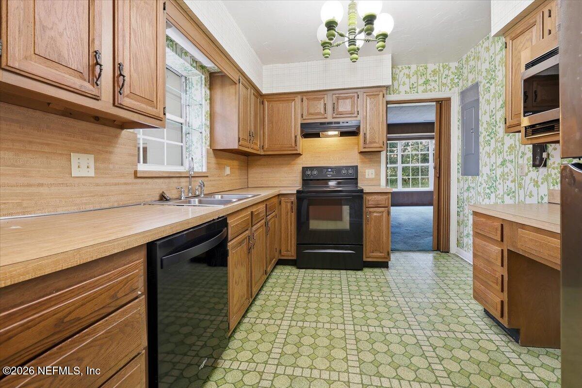 3346 PONCE DE LEON Avenue