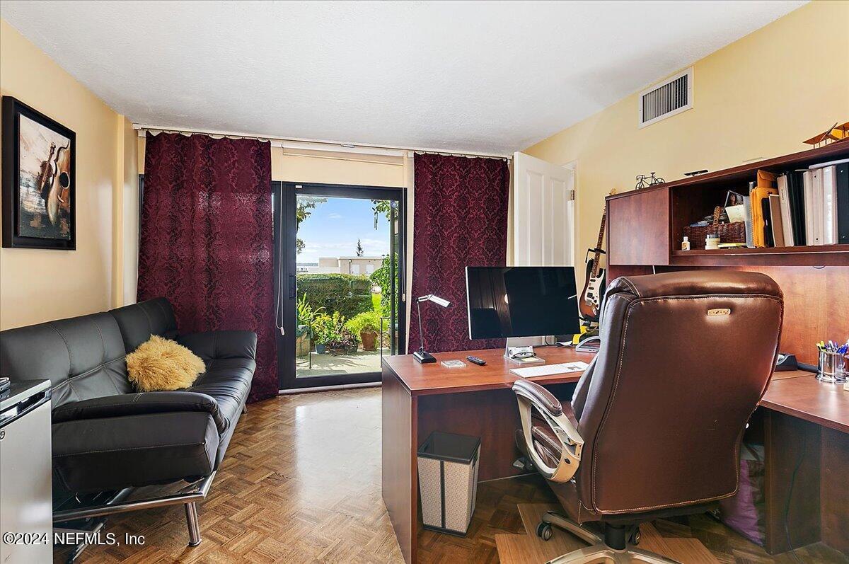 6000 SAN JOSE Boulevard 101