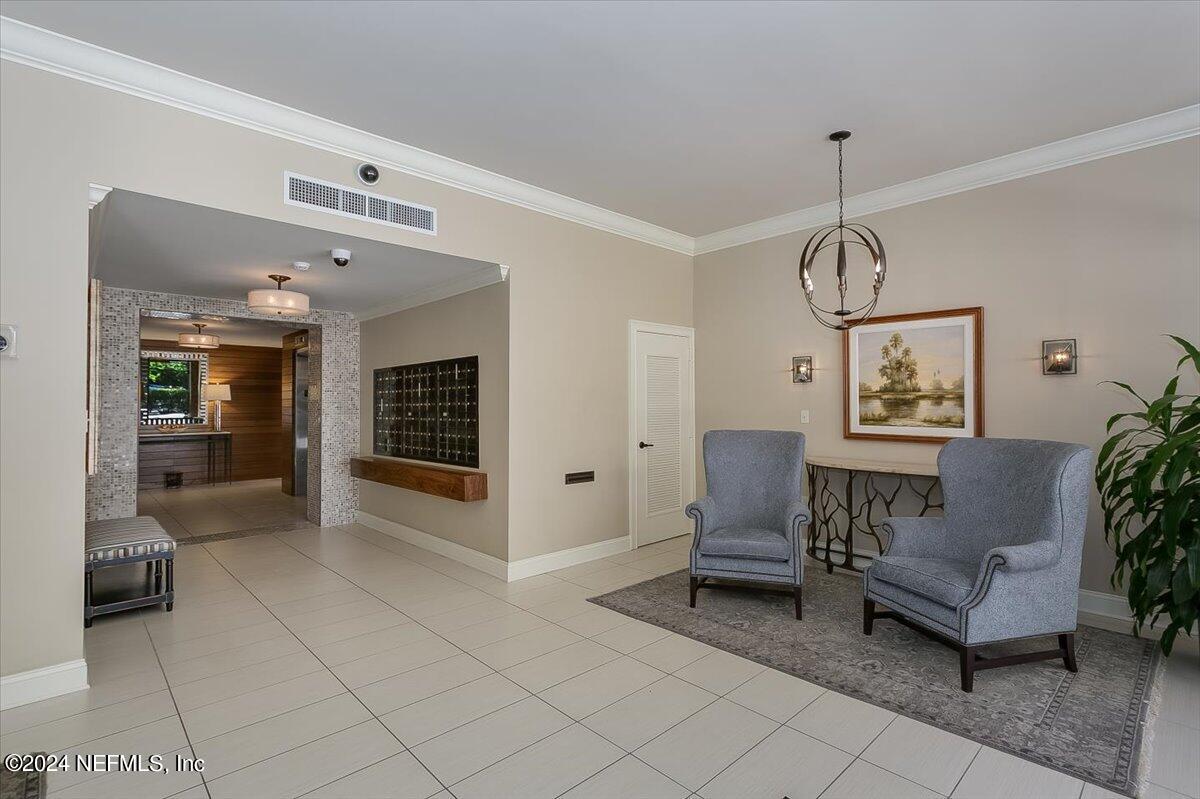 6000 SAN JOSE Boulevard 101