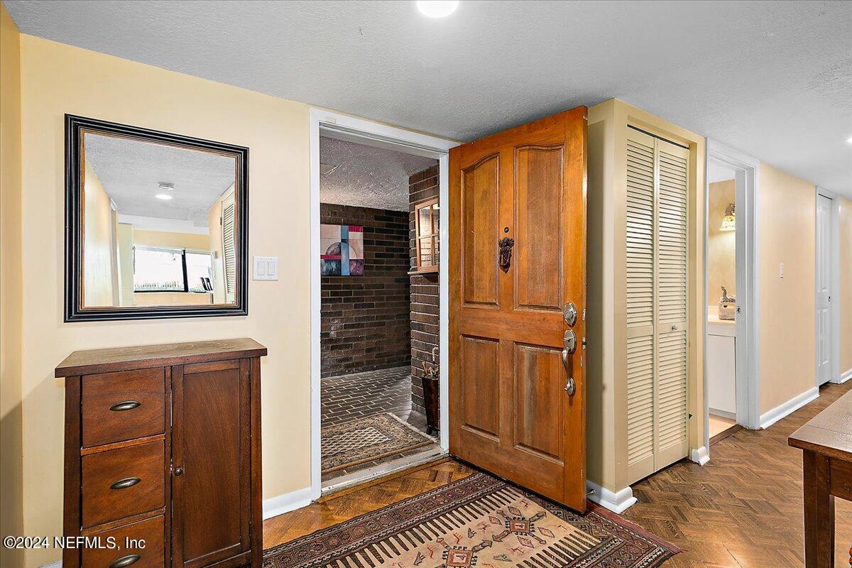 6000 SAN JOSE Boulevard 101