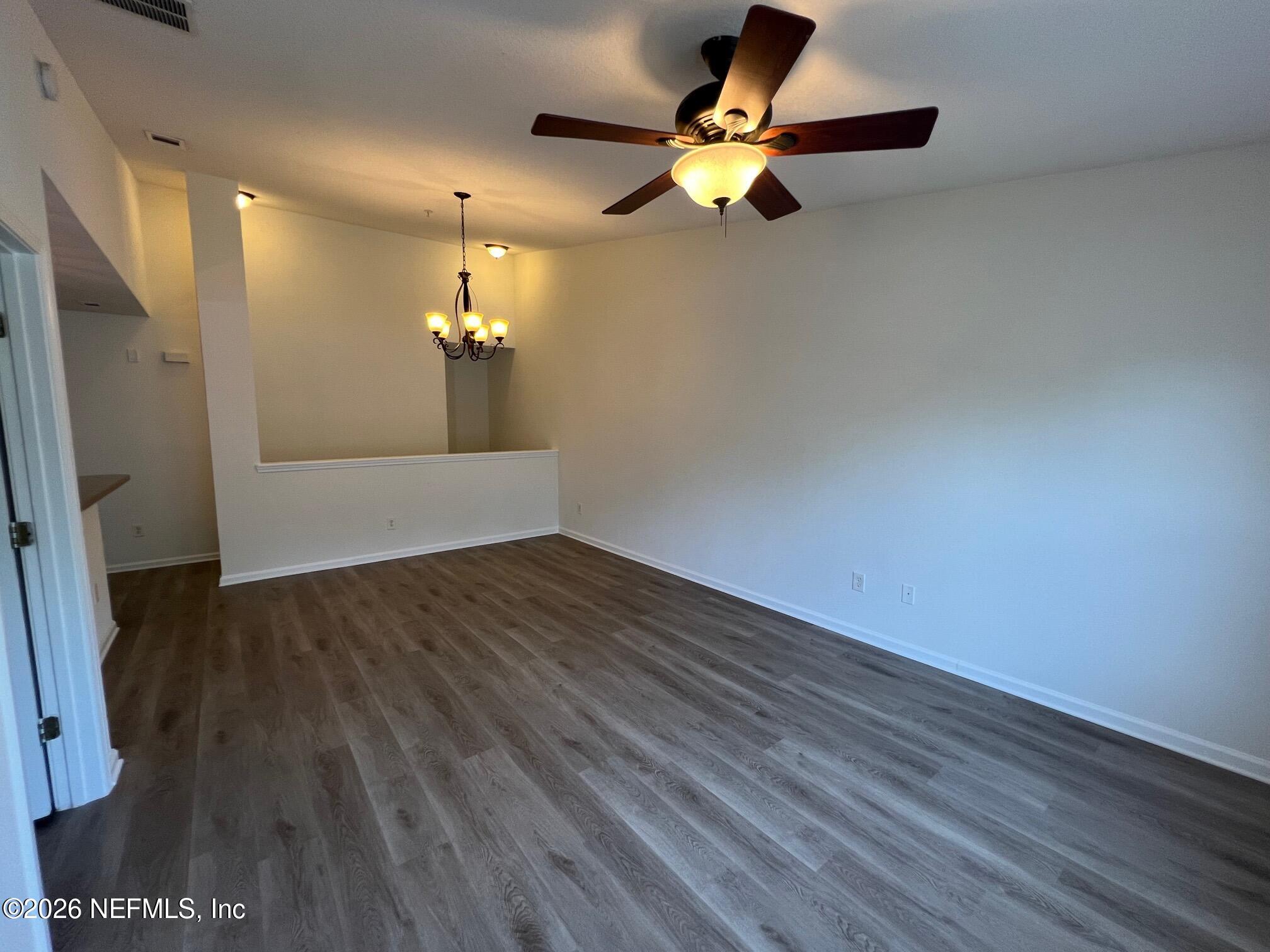 13811 HERONS LANDING Way 9