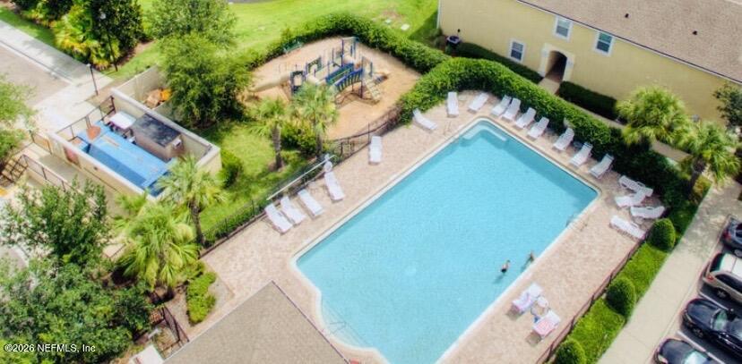 13811 HERONS LANDING Way 9