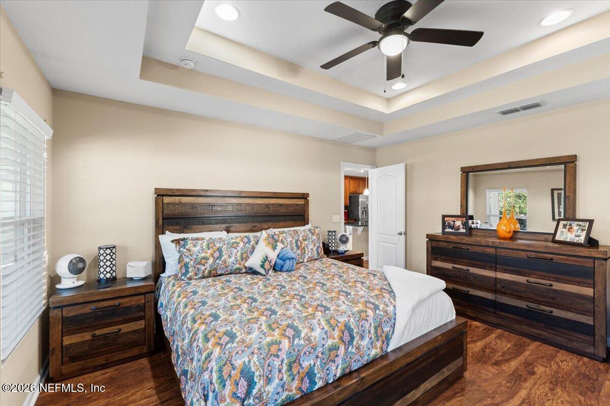 4150 VICTORIA LAKES Drive W