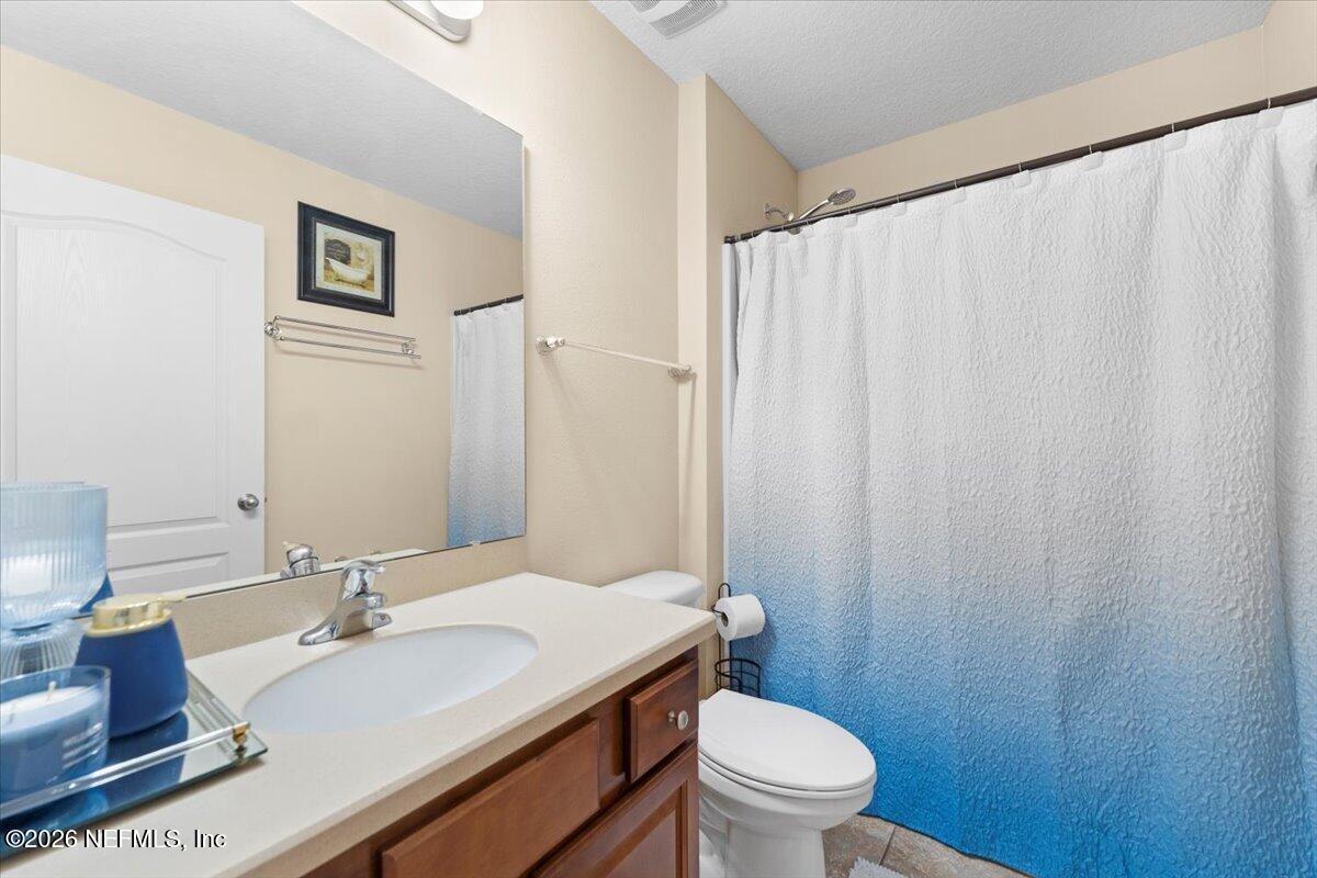 4150 VICTORIA LAKES Drive W