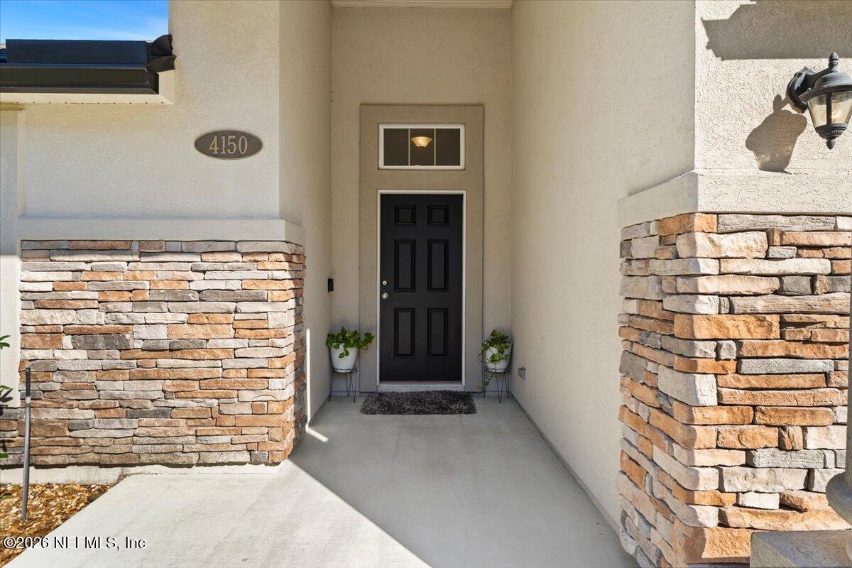 4150 VICTORIA LAKES Drive W