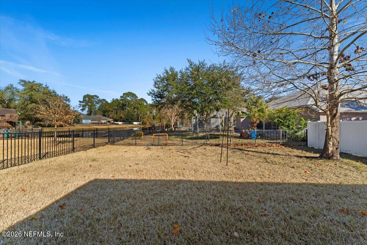 4150 VICTORIA LAKES Drive W