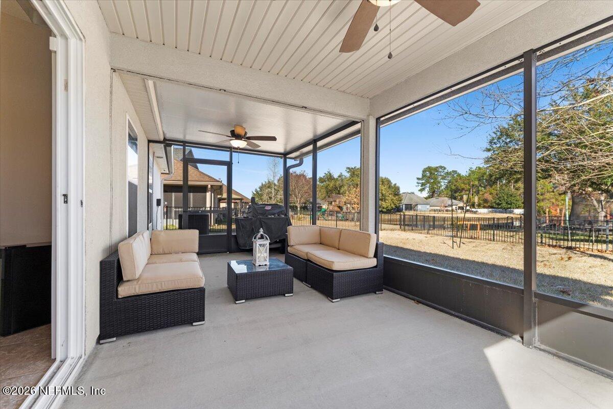 4150 VICTORIA LAKES Drive W