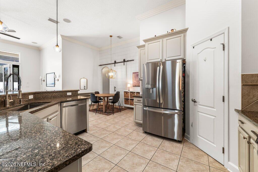 1008 ST JULIEN Court, St. Johns