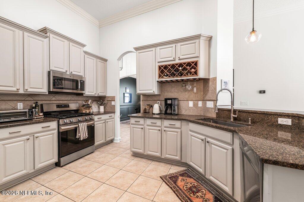 1008 ST JULIEN Court, St. Johns