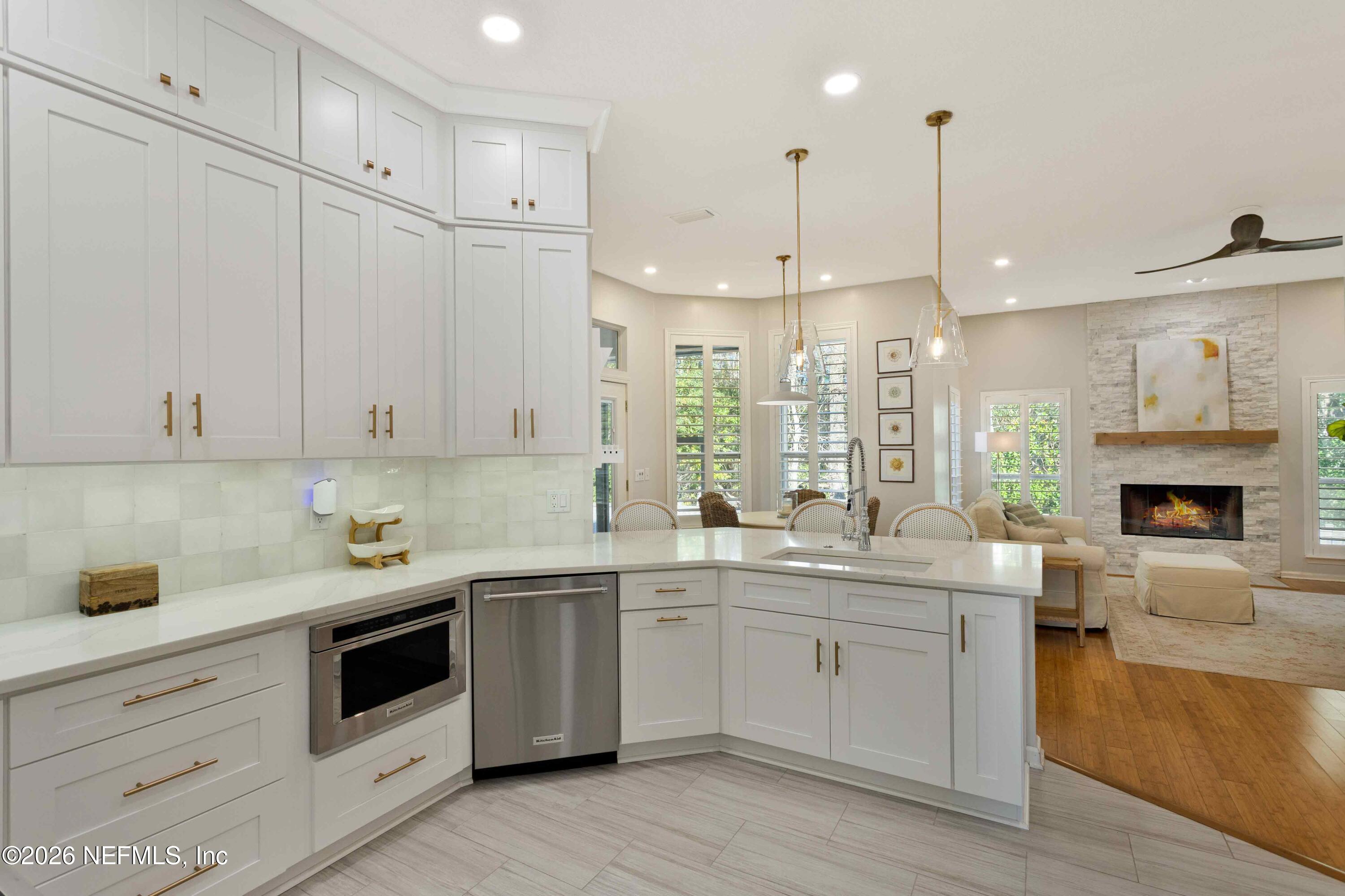 2343 FOXHAVEN Drive E