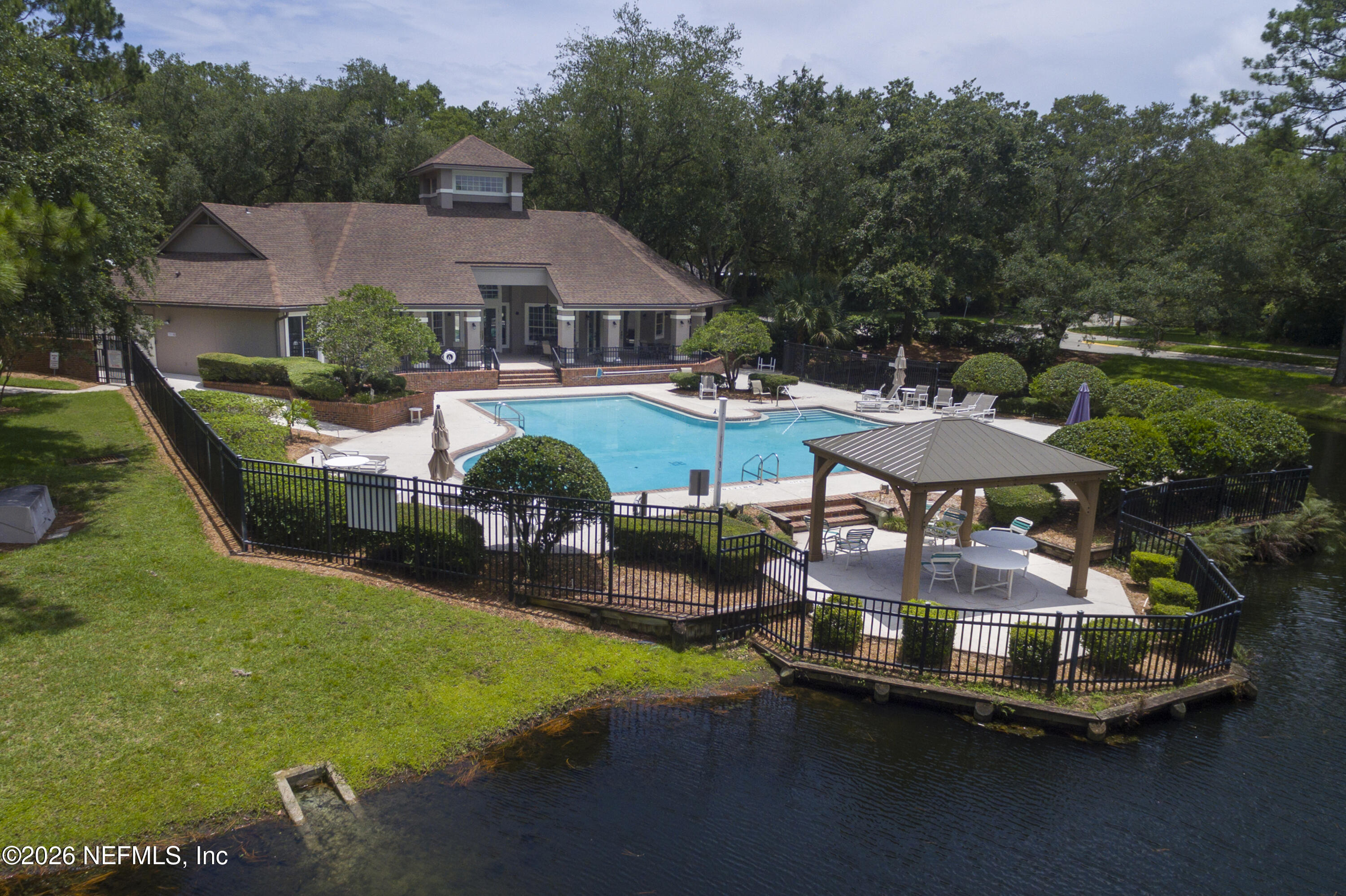 2343 FOXHAVEN Drive E