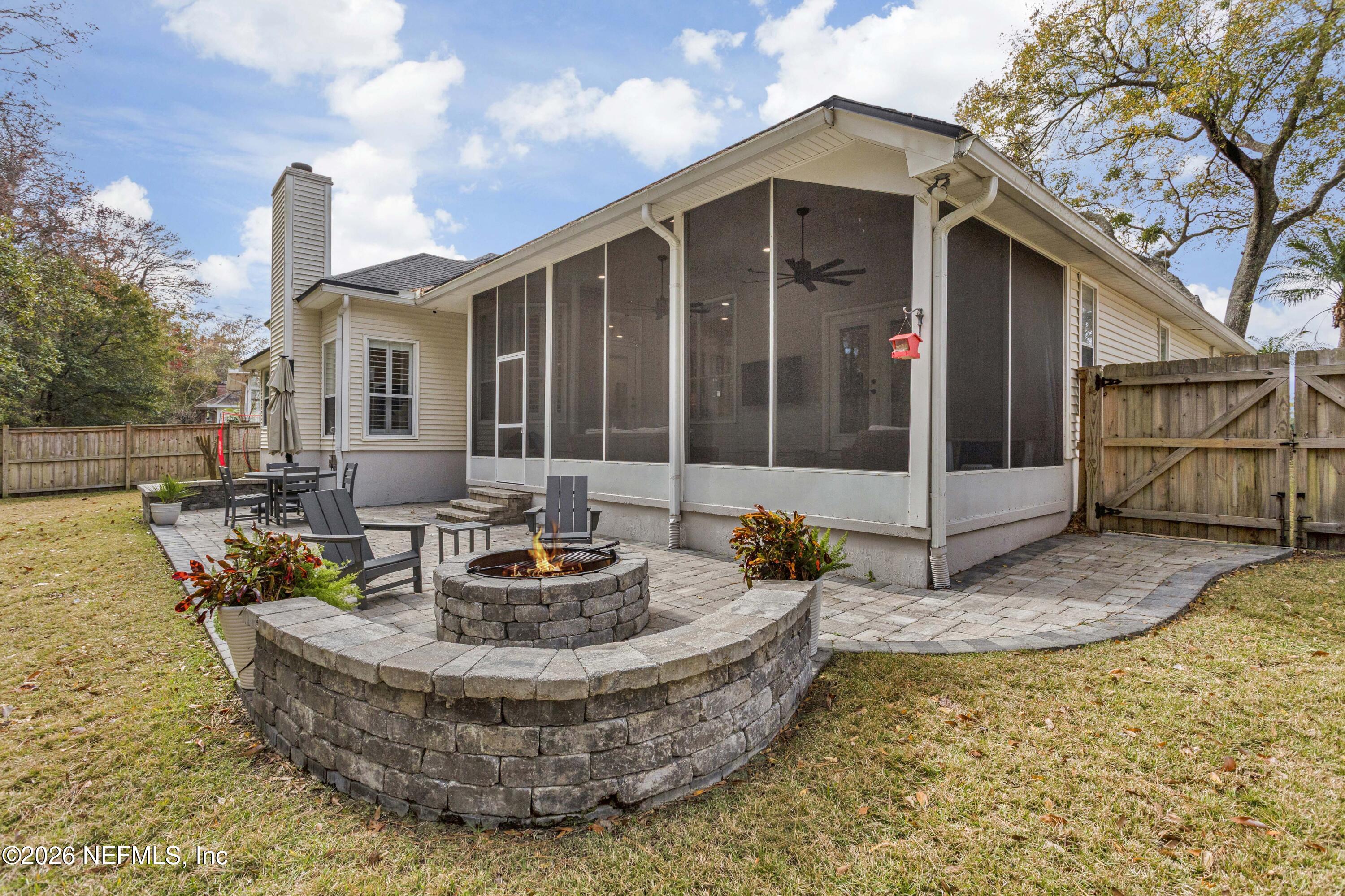 2343 FOXHAVEN Drive E