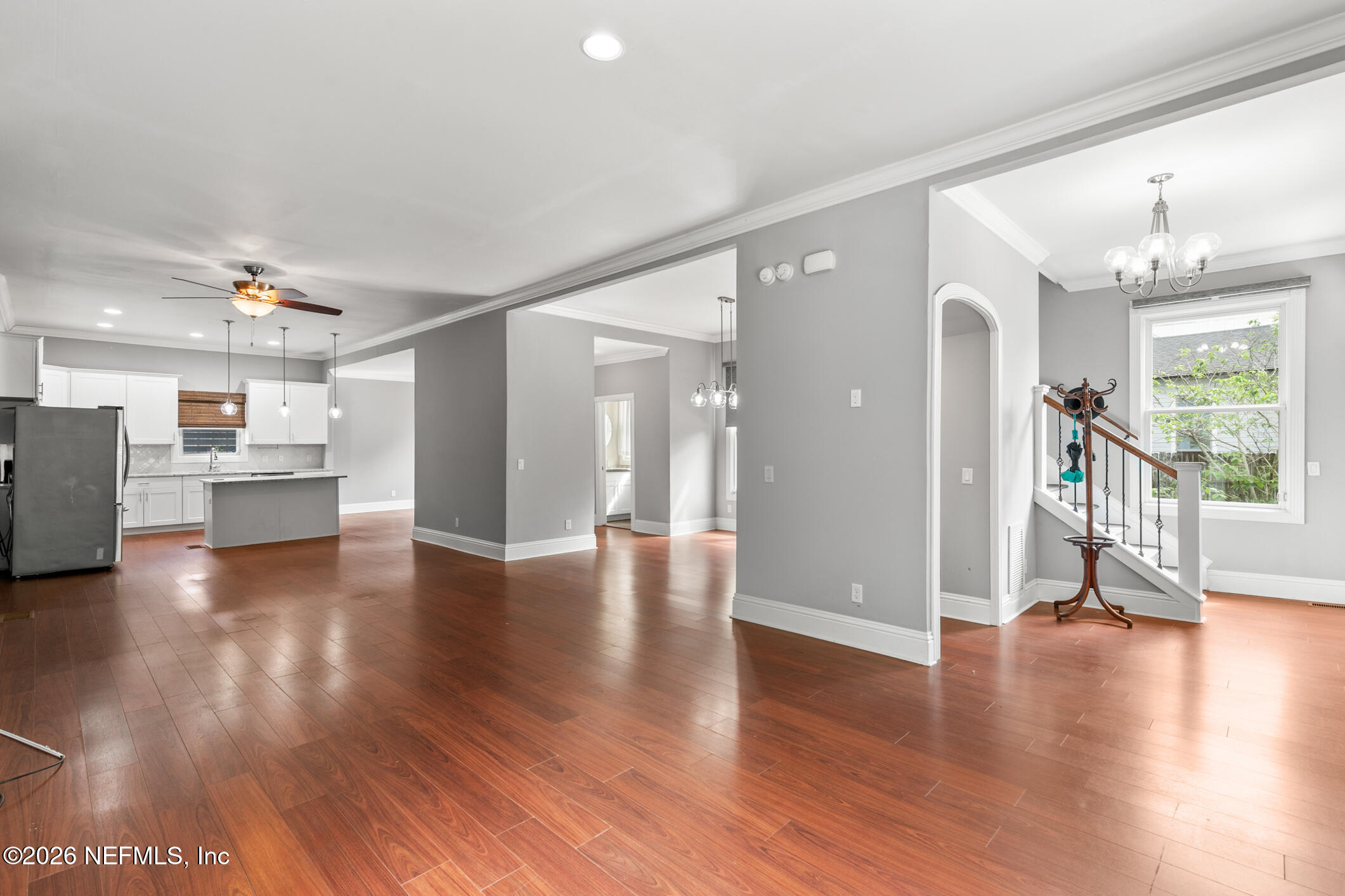 423 WALNUT Court