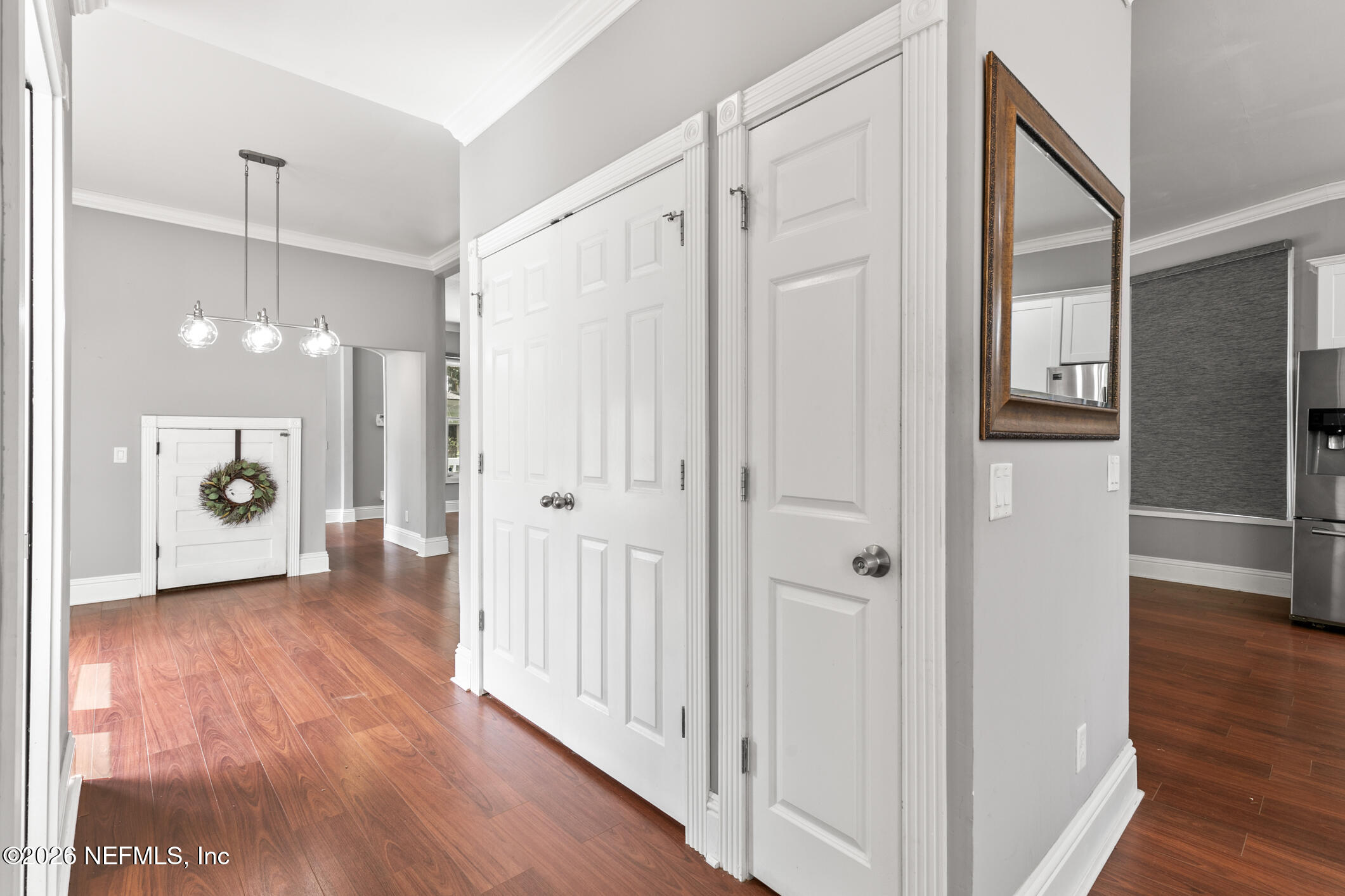 423 WALNUT Court