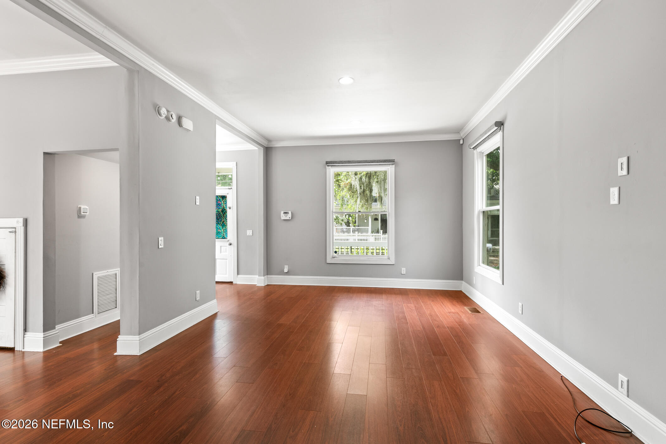 423 WALNUT Court