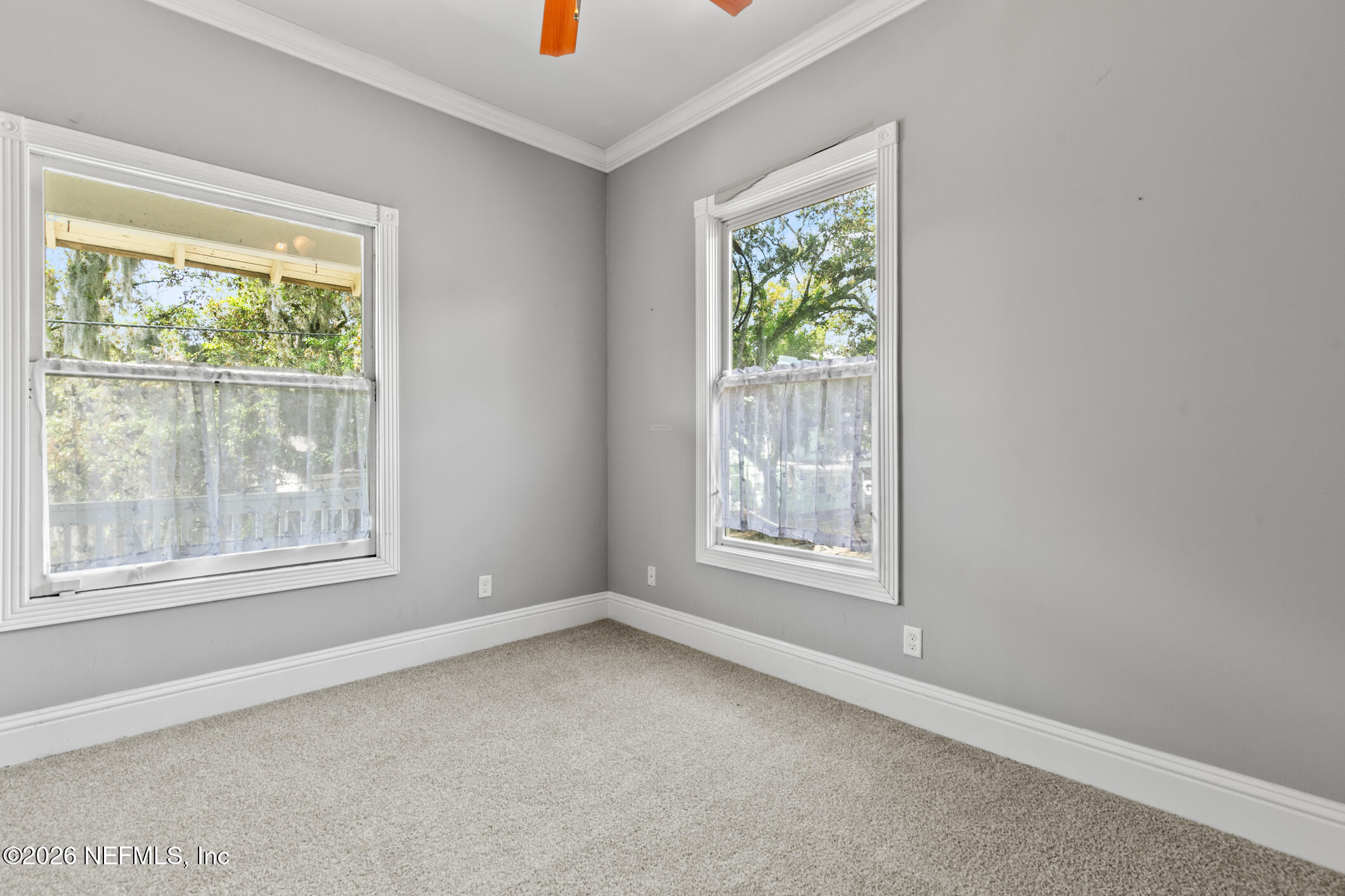 423 WALNUT Court