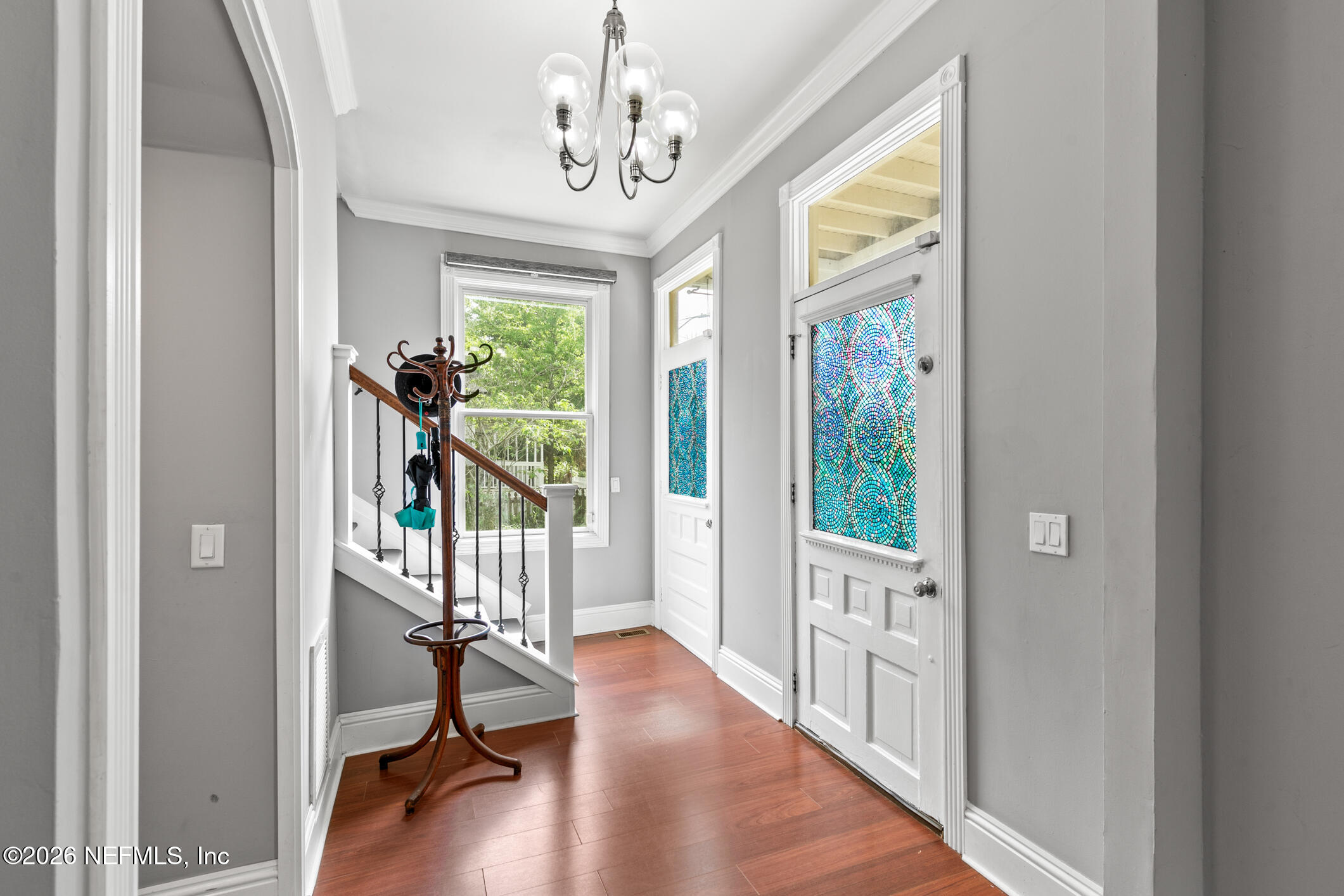 423 WALNUT Court