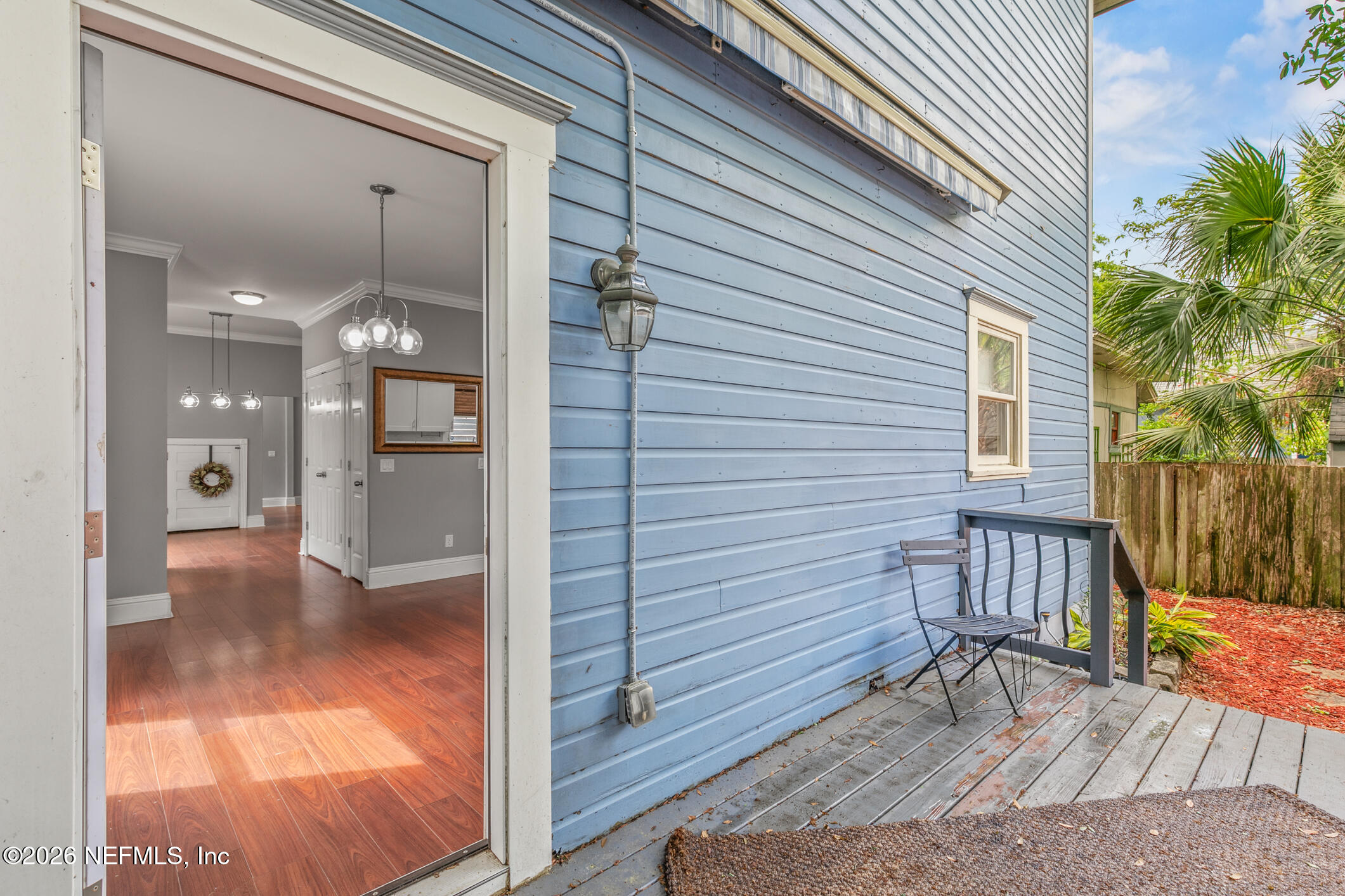 423 WALNUT Court