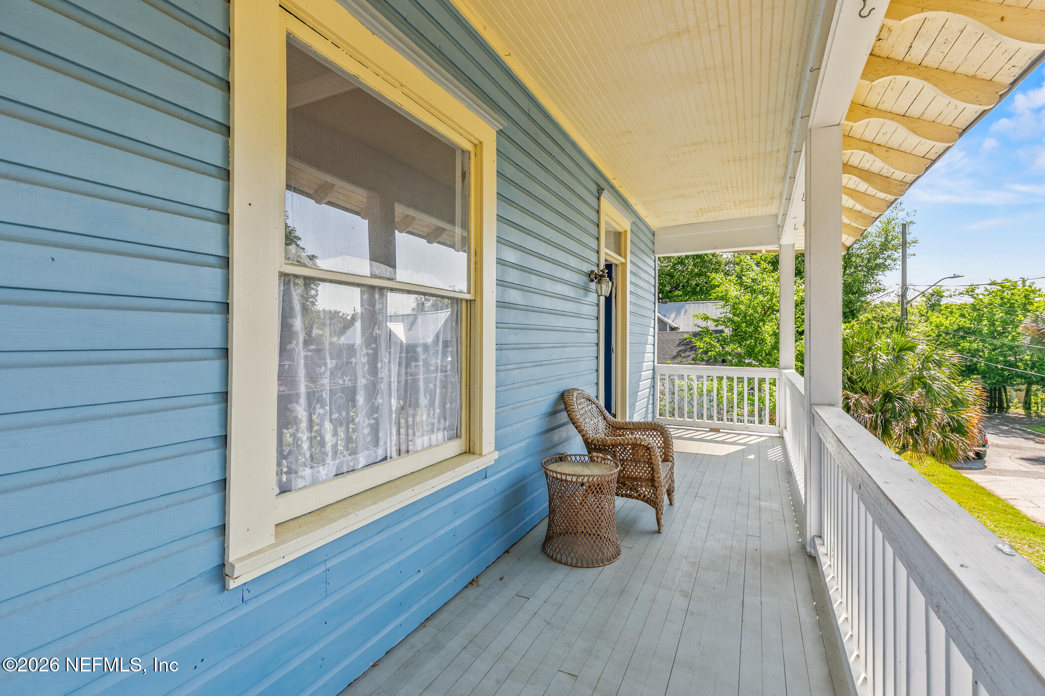 423 WALNUT Court