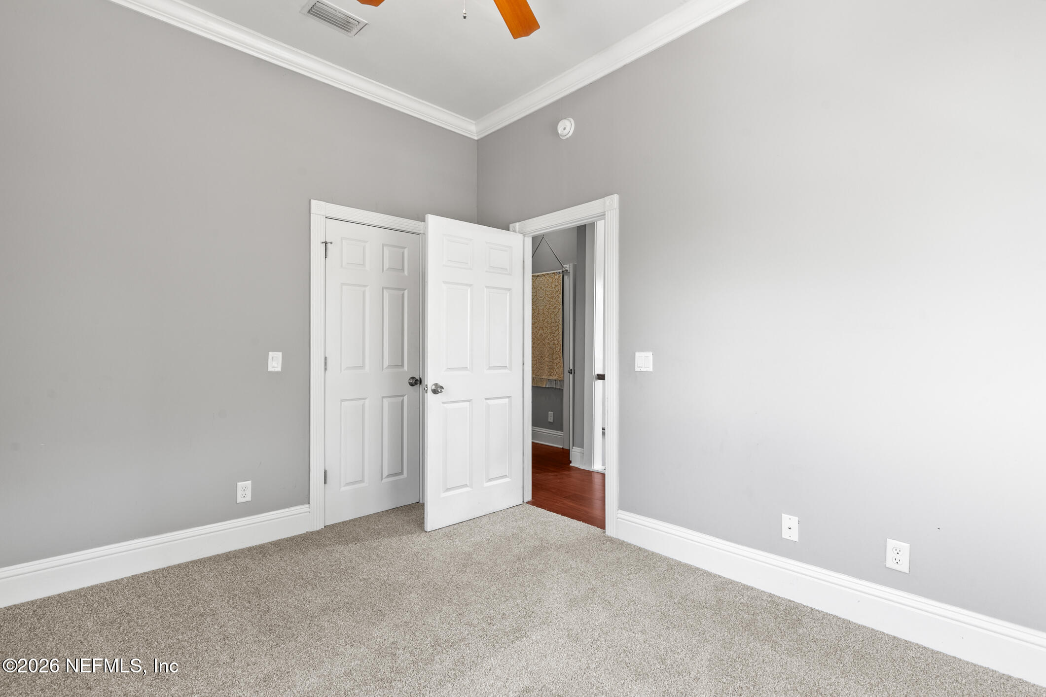 423 WALNUT Court