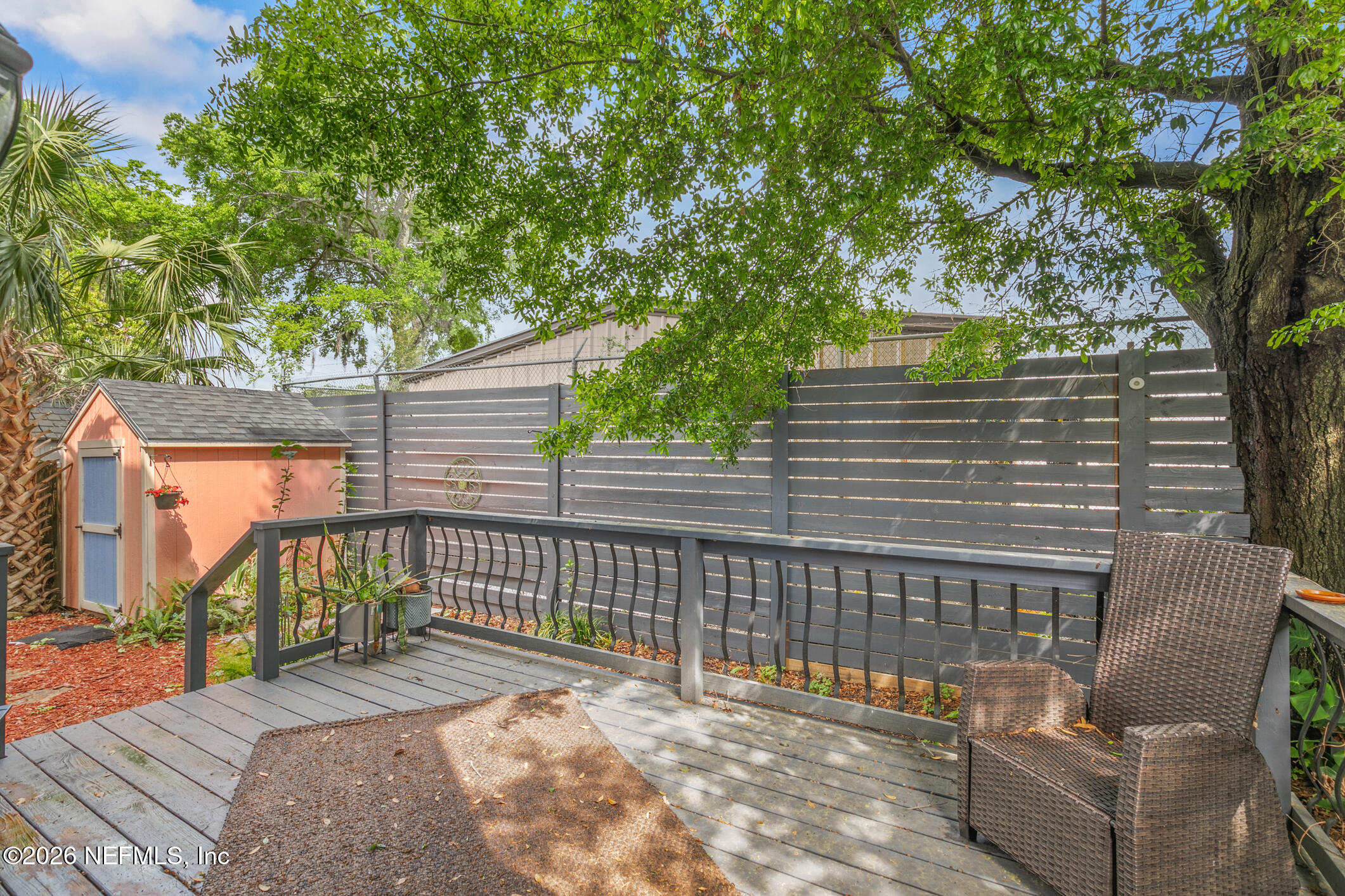 423 WALNUT Court