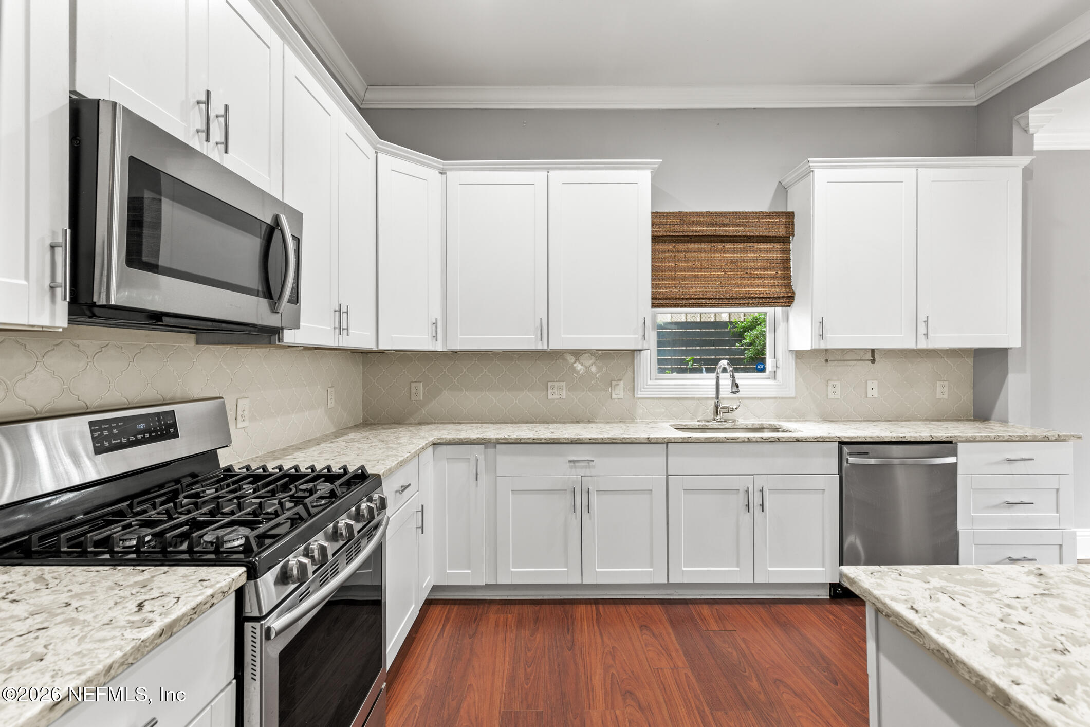 423 WALNUT Court