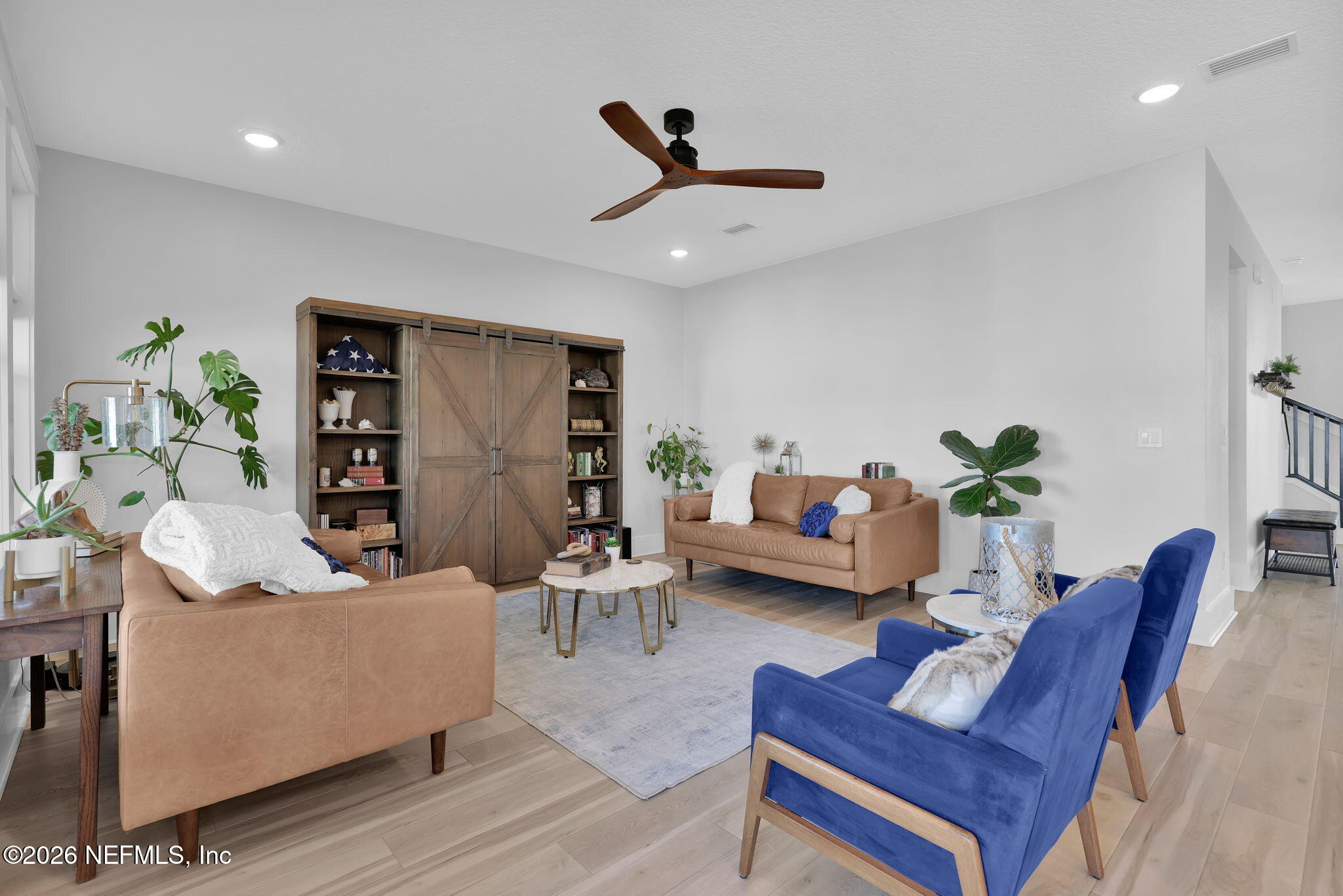 102 BLUE OAK Court