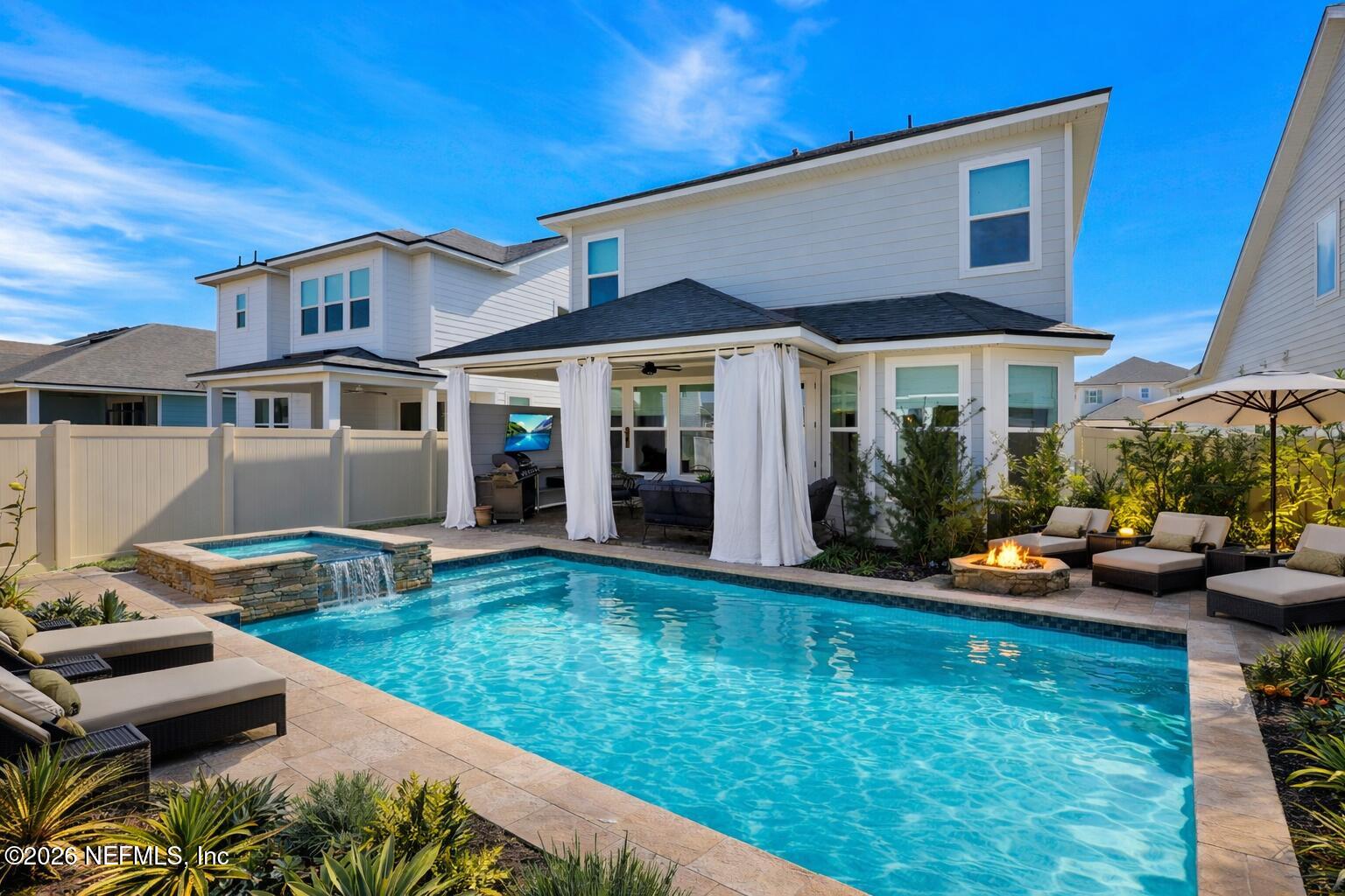 102 BLUE OAK Court