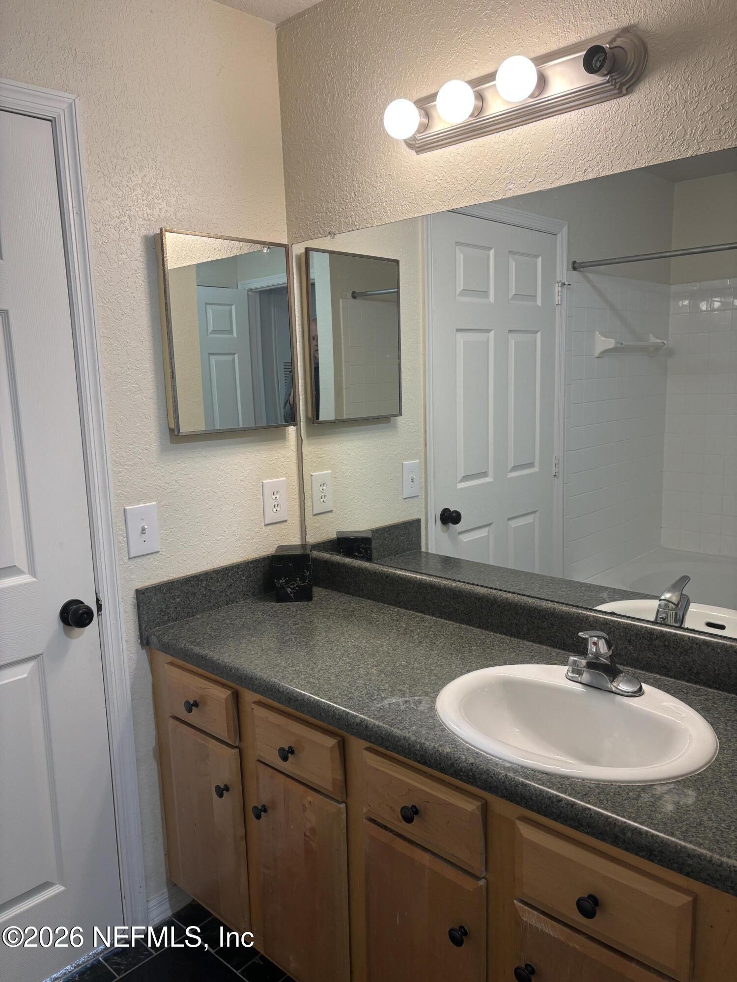 13700 RICHMOND PARK Drive N 305