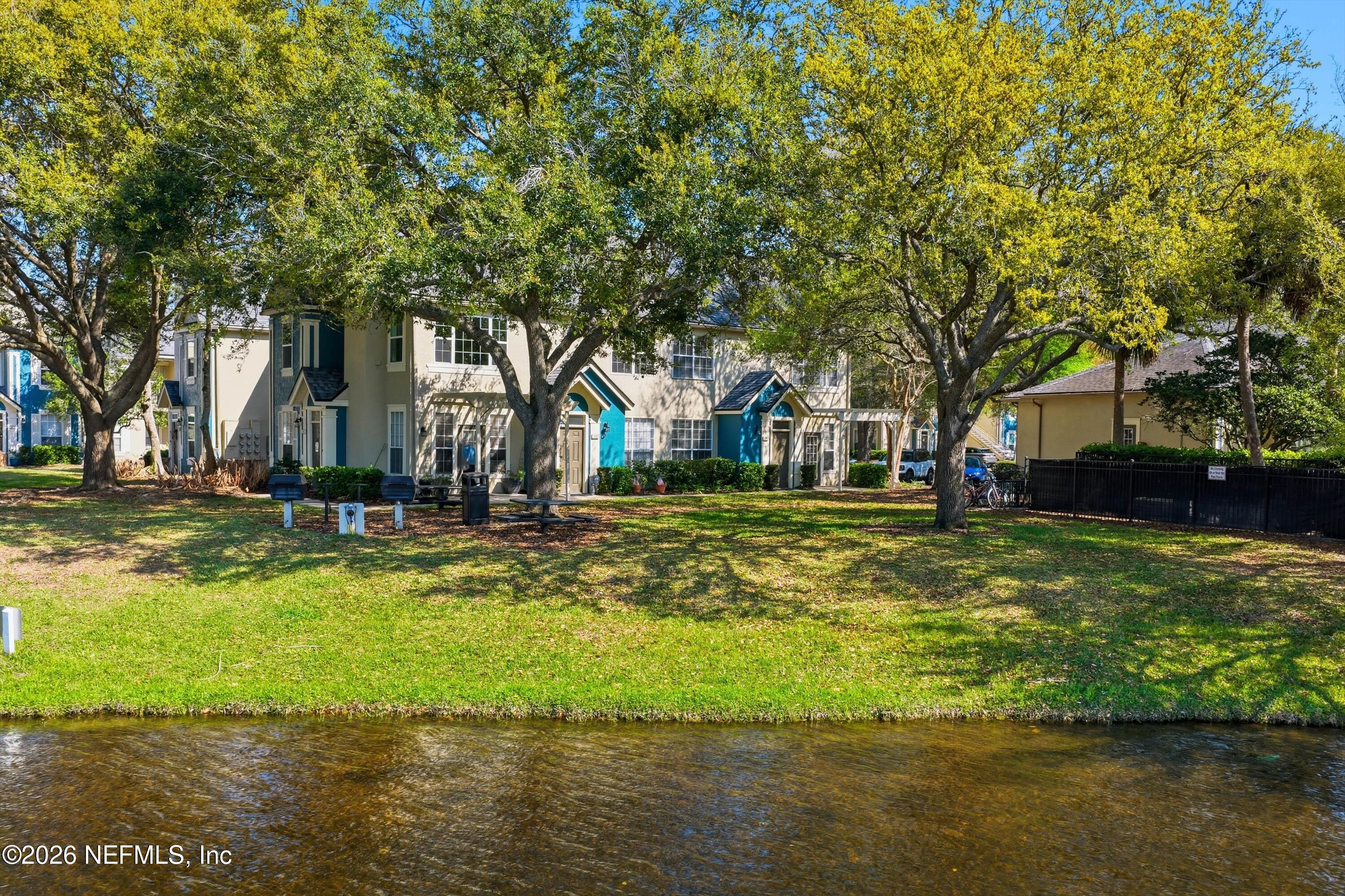 13700 RICHMOND PARK Drive N 305