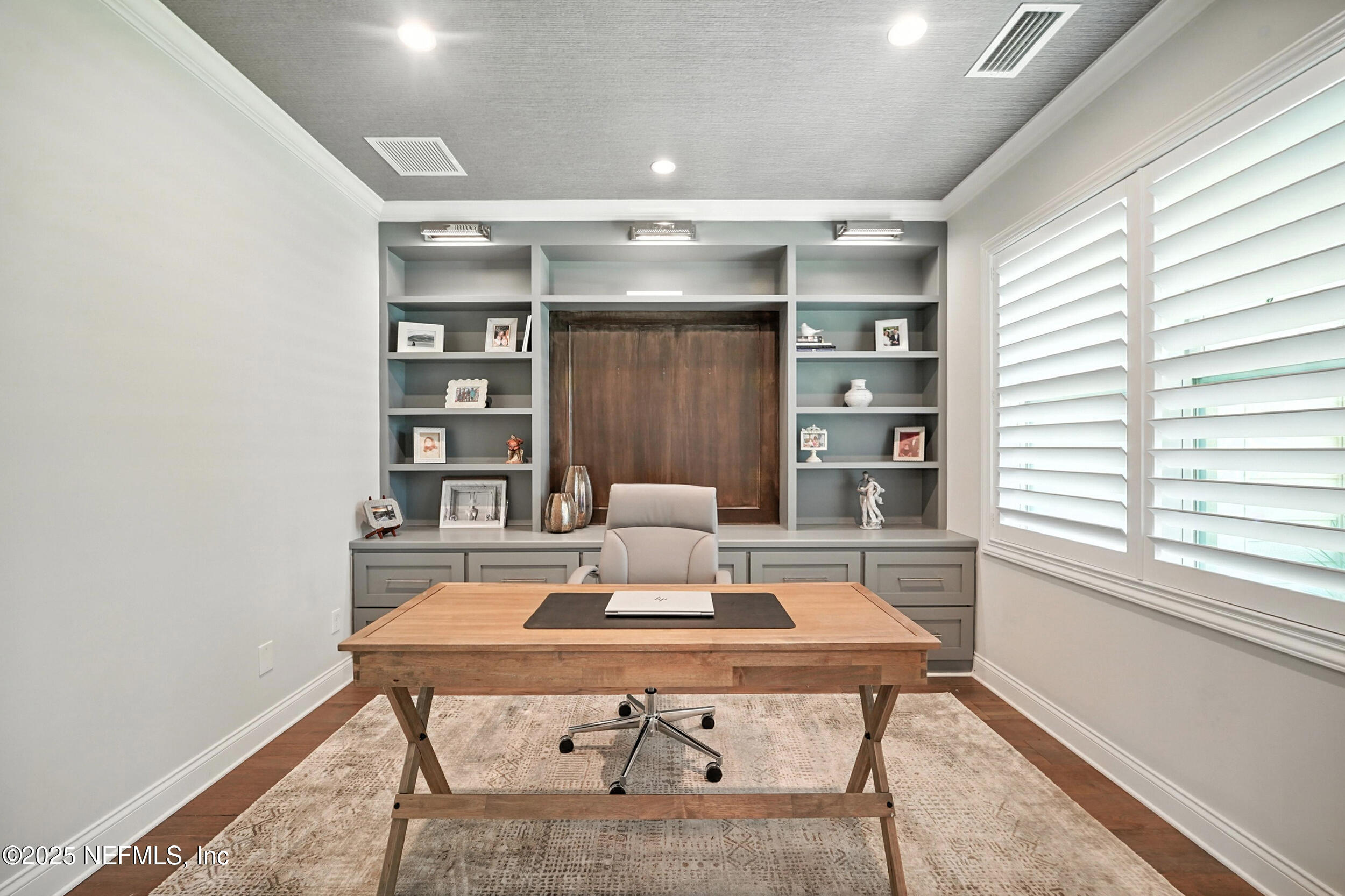 3367 ROYAL PALM Drive