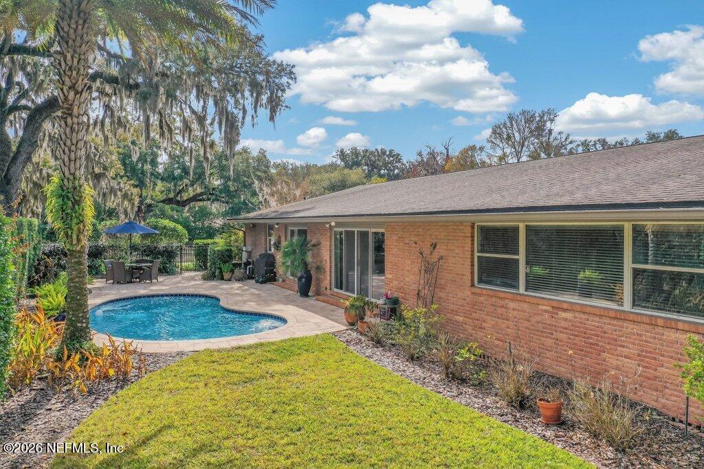 8349 KIM Road